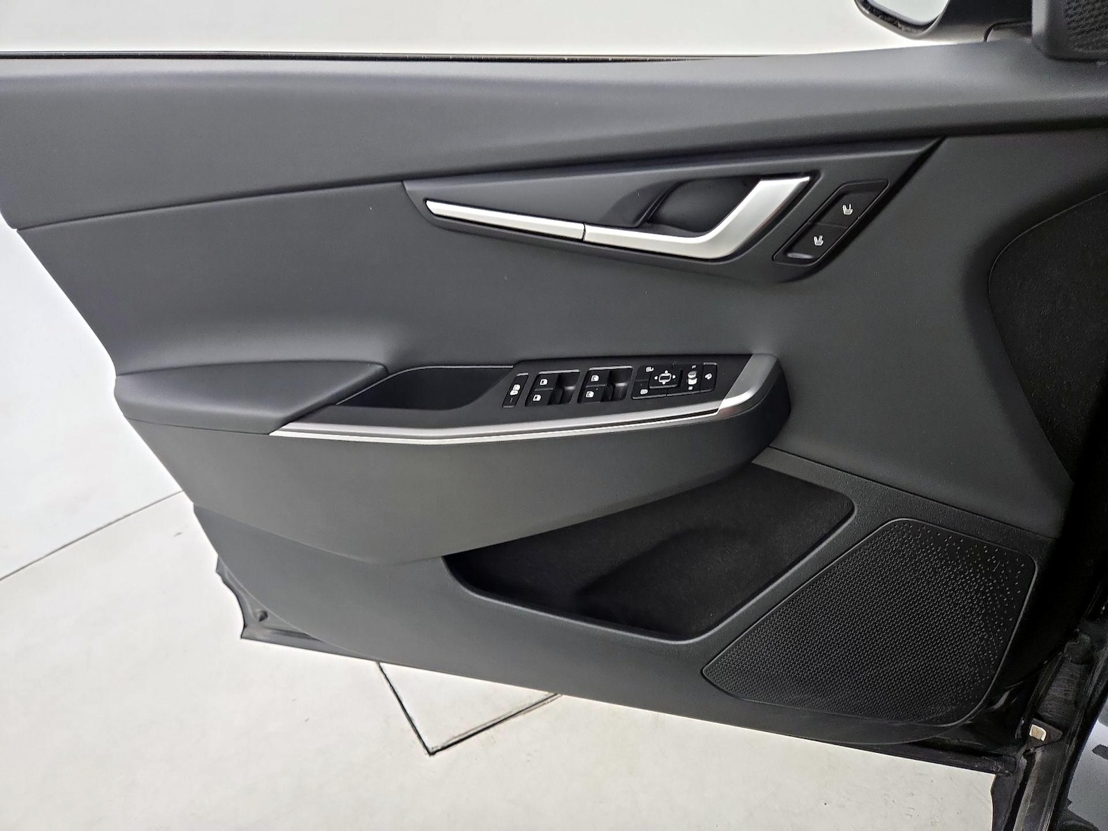 2024 Kia EV6 Light L/R - Photo 13