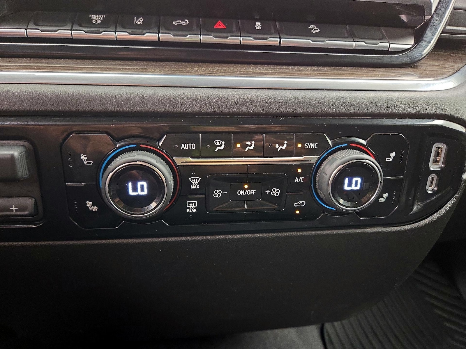 2024 Chevrolet Silverado 2500HD LT - Photo 17