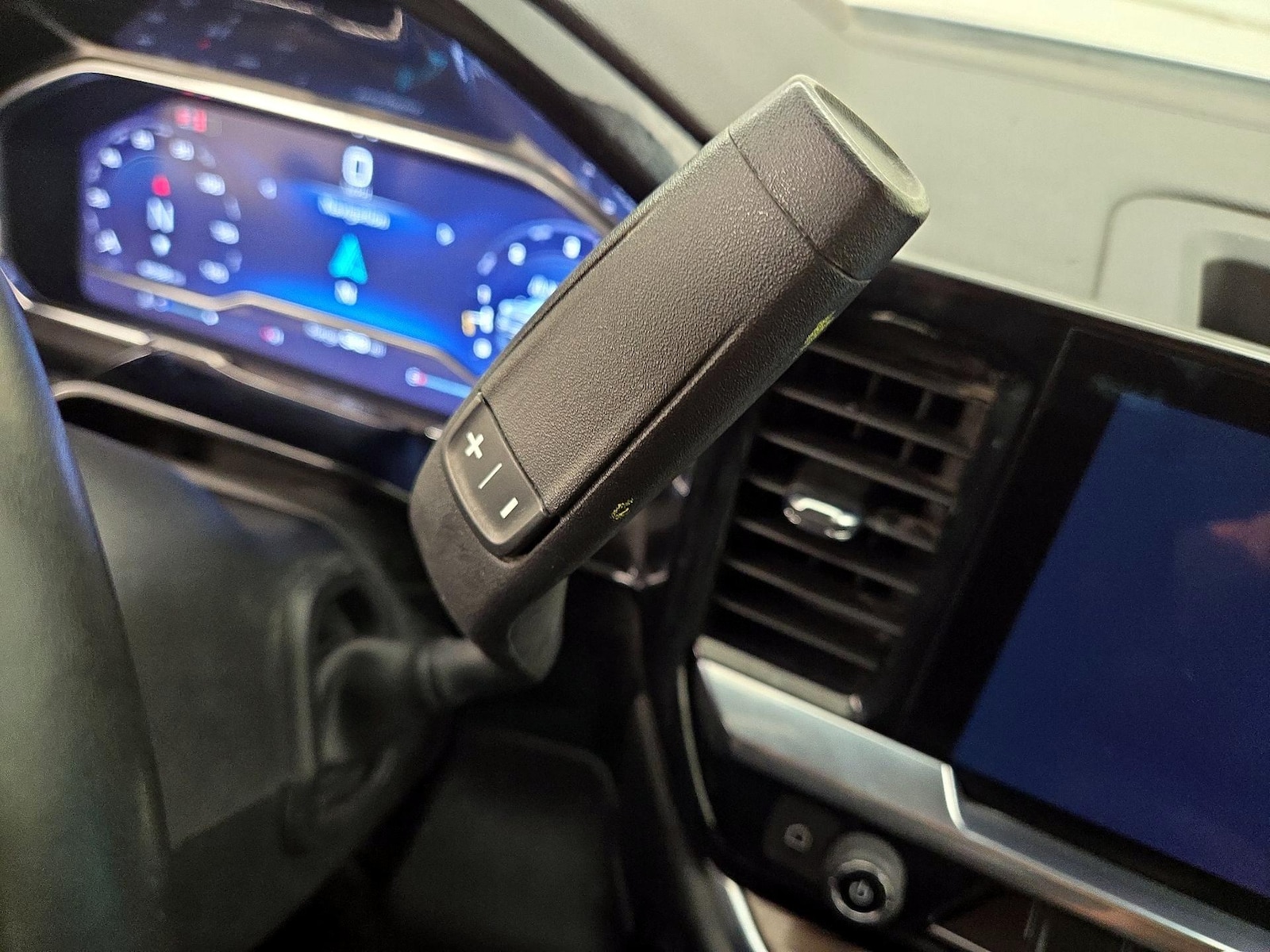 2024 Chevrolet Silverado 2500HD LT - Photo 18