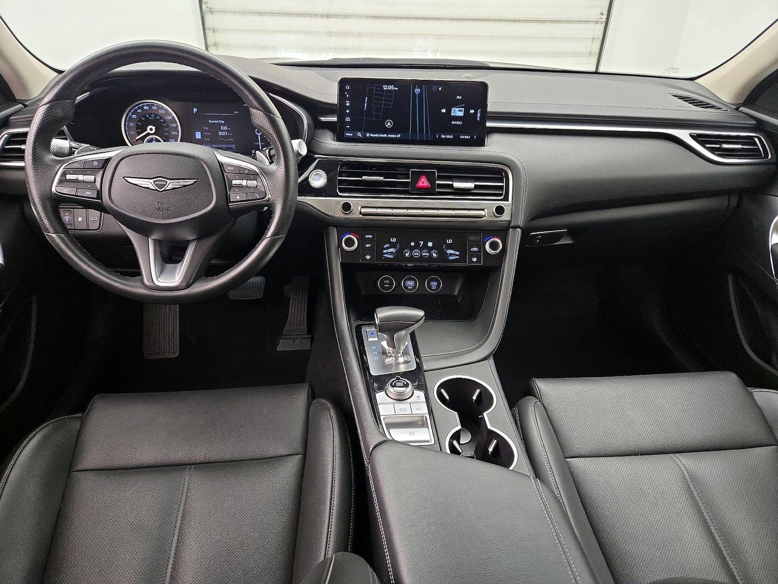 2025 GENESIS G70 Standard - Photo 10
