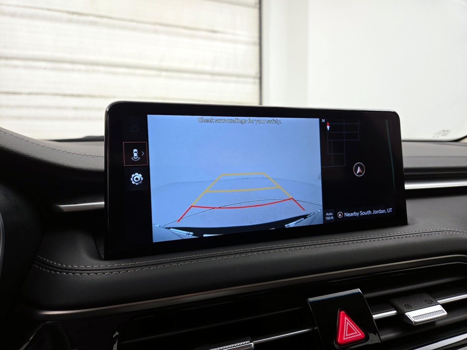 2025 GENESIS G70 Standard - Photo 16