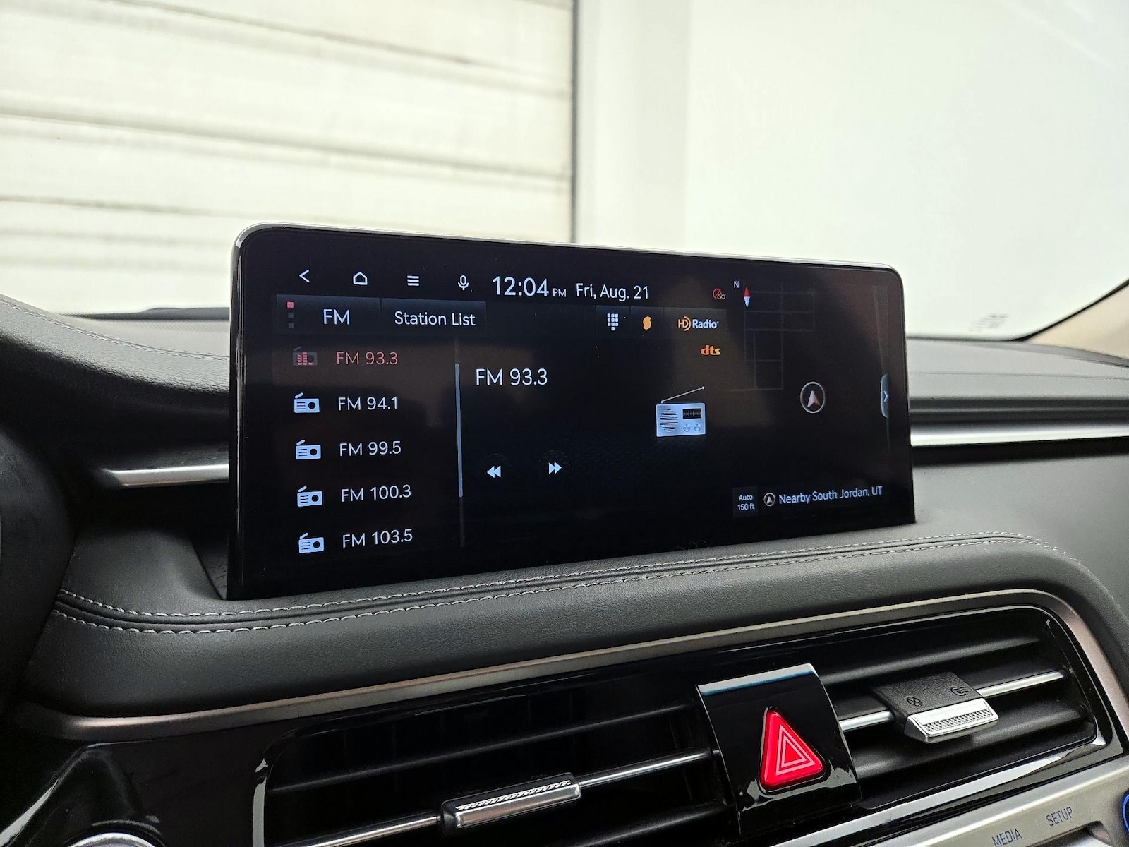 2025 GENESIS G70 Standard - Photo 17