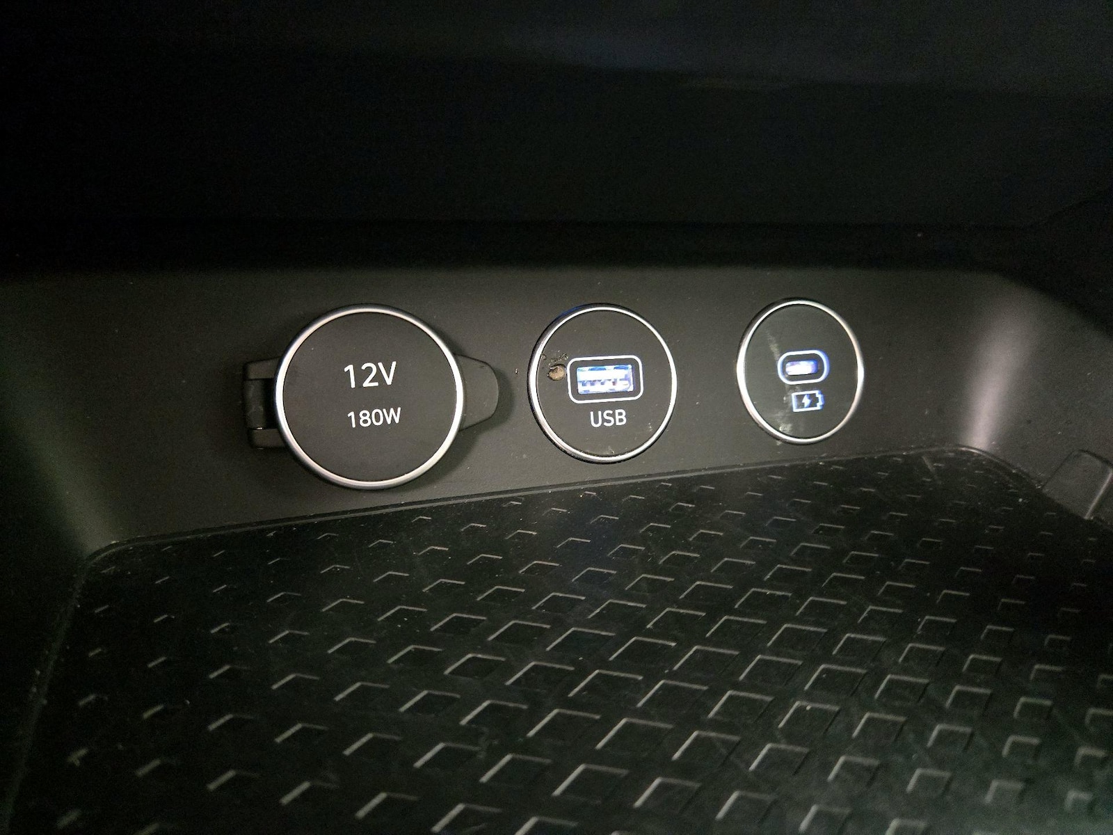 2025 GENESIS G70 Standard - Photo 20