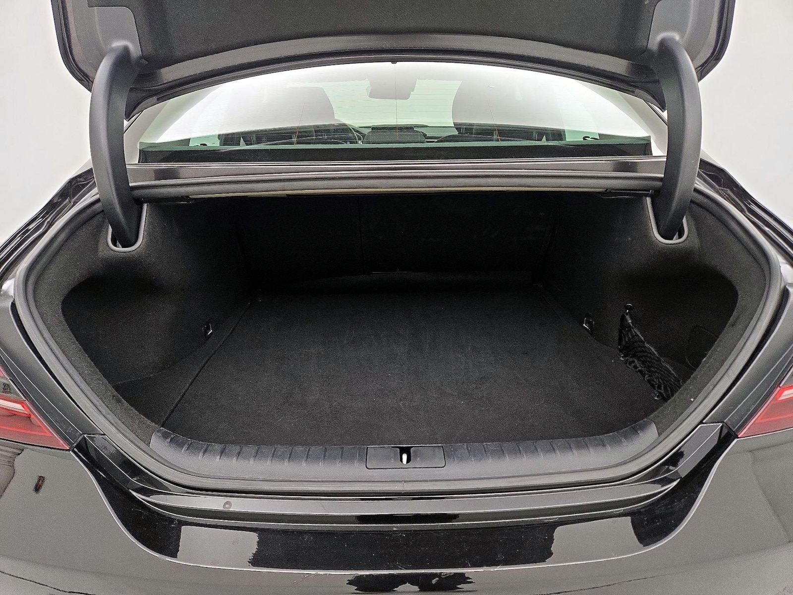 2025 GENESIS G70 Standard - Photo 22