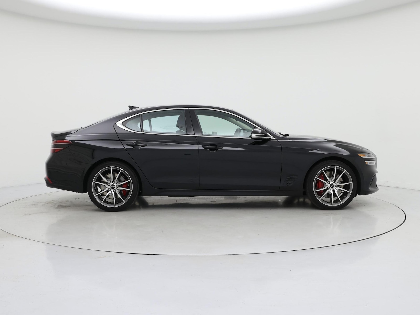 2025 GENESIS G70 Standard - Photo 8