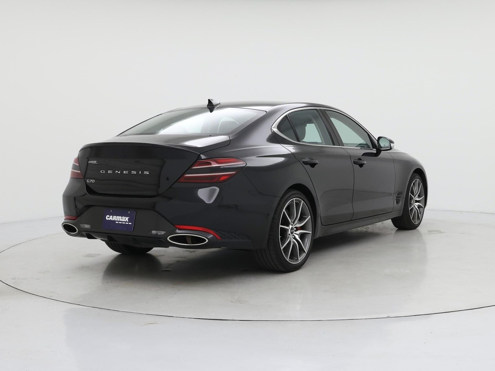 2025 GENESIS G70 Standard - Photo 9