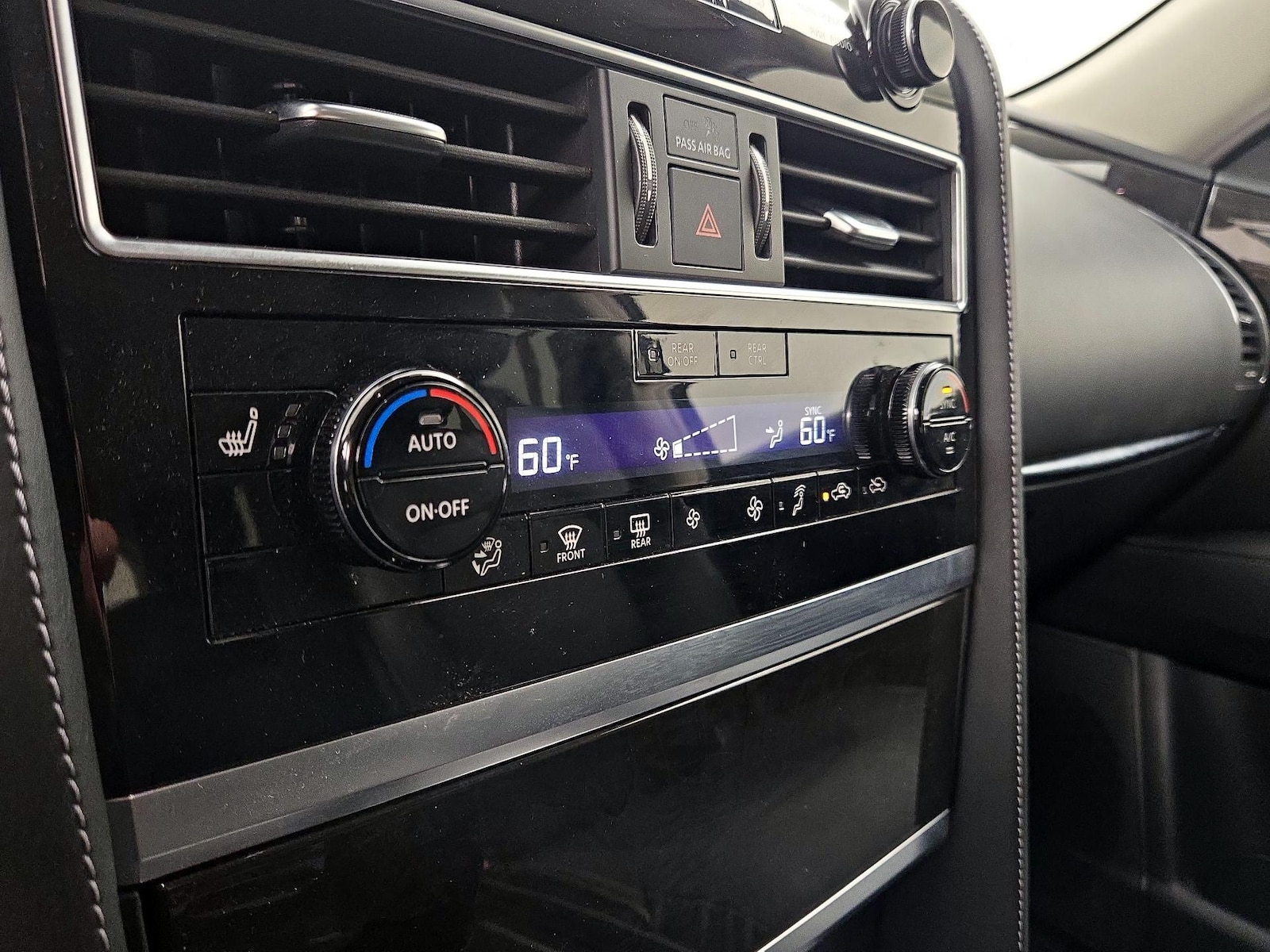 2024 INFINITI QX80 Luxe 4WD - Photo 18