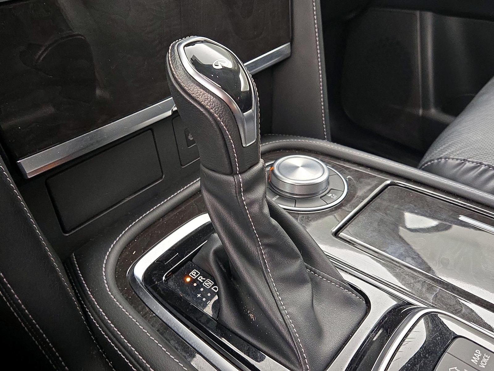 2024 INFINITI QX80 Luxe 4WD - Photo 19