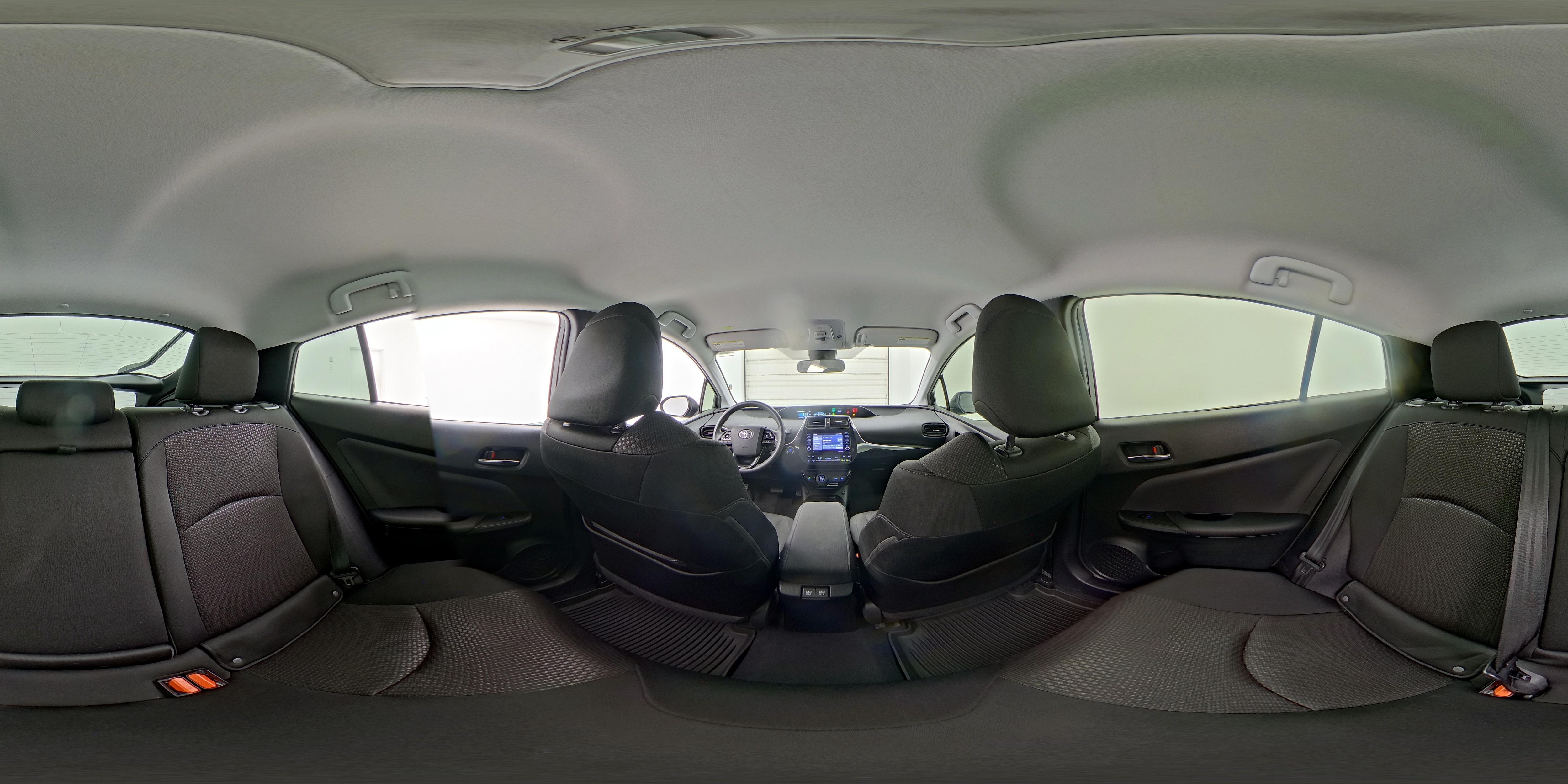 2021 Toyota Prius LE - Photo 25