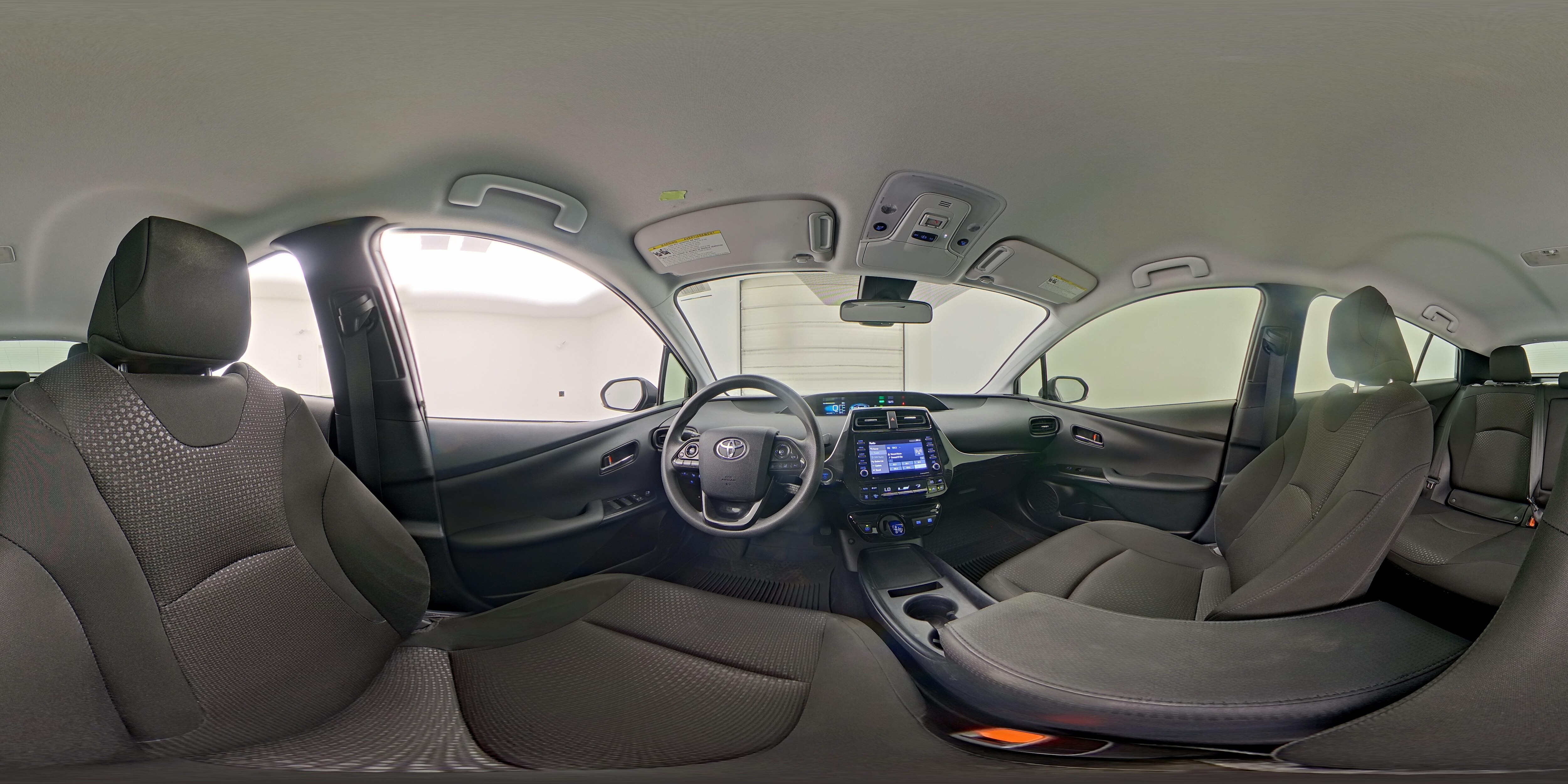 2021 Toyota Prius LE - Photo 26