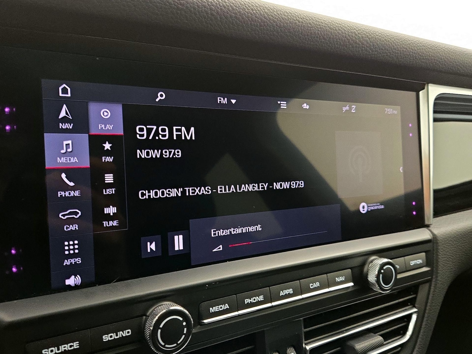 2021 Porsche Macan Base - Photo 17