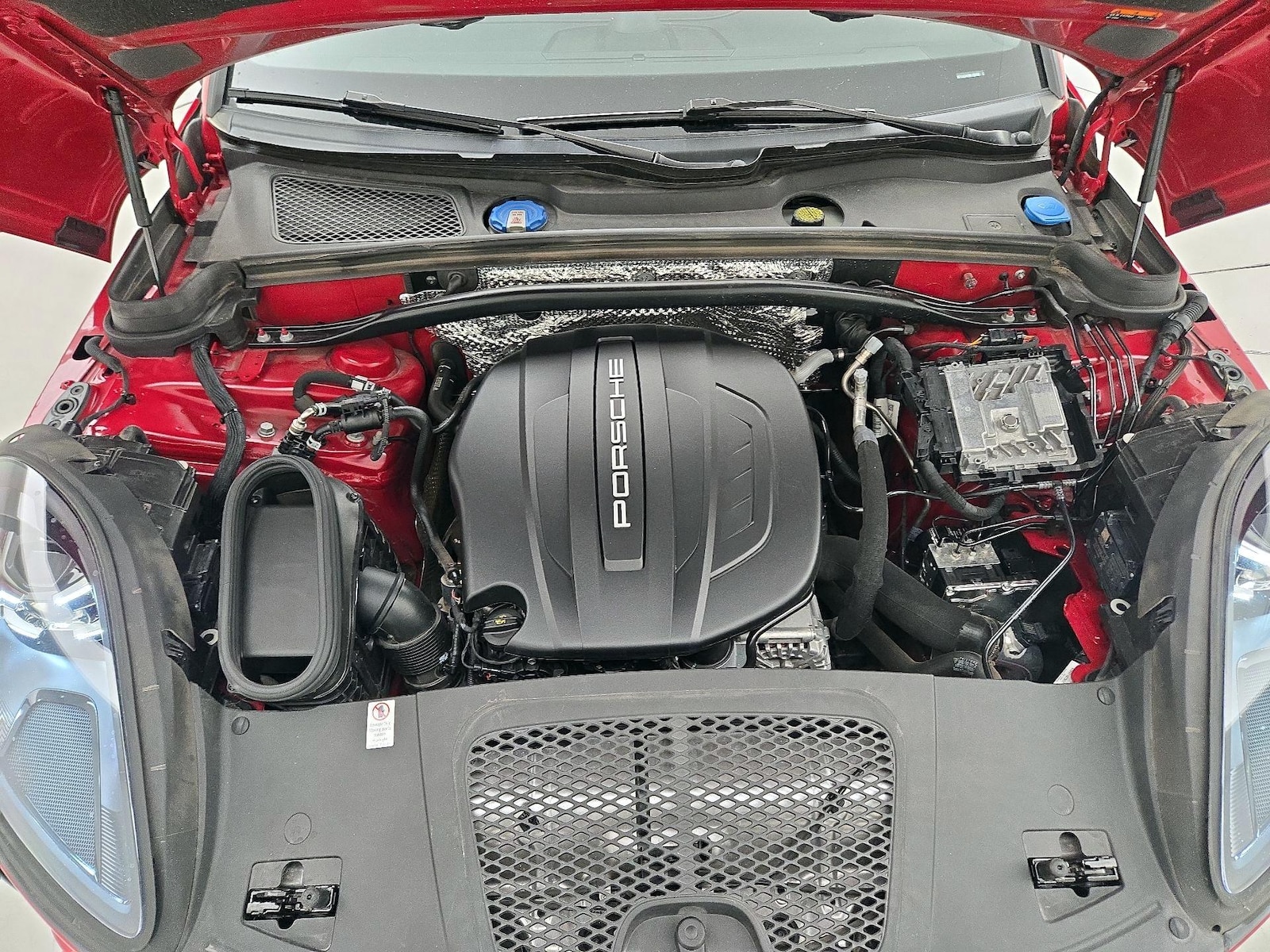 2021 Porsche Macan Base - Photo 24