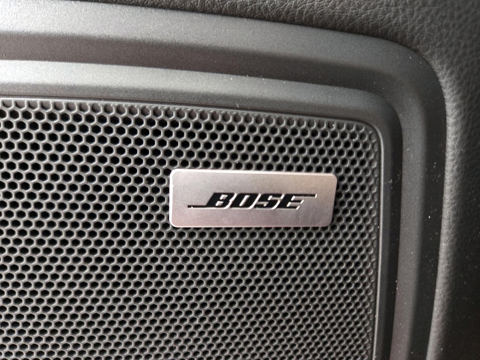 2021 Porsche Macan Base - Photo 25