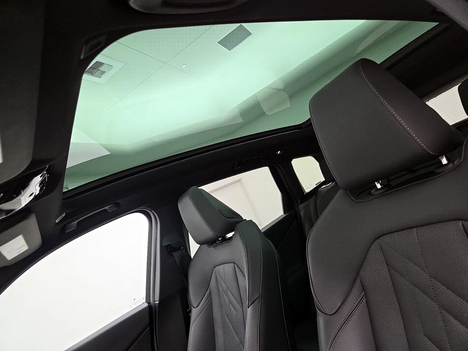 Skylight(s) & Overhead Airbags