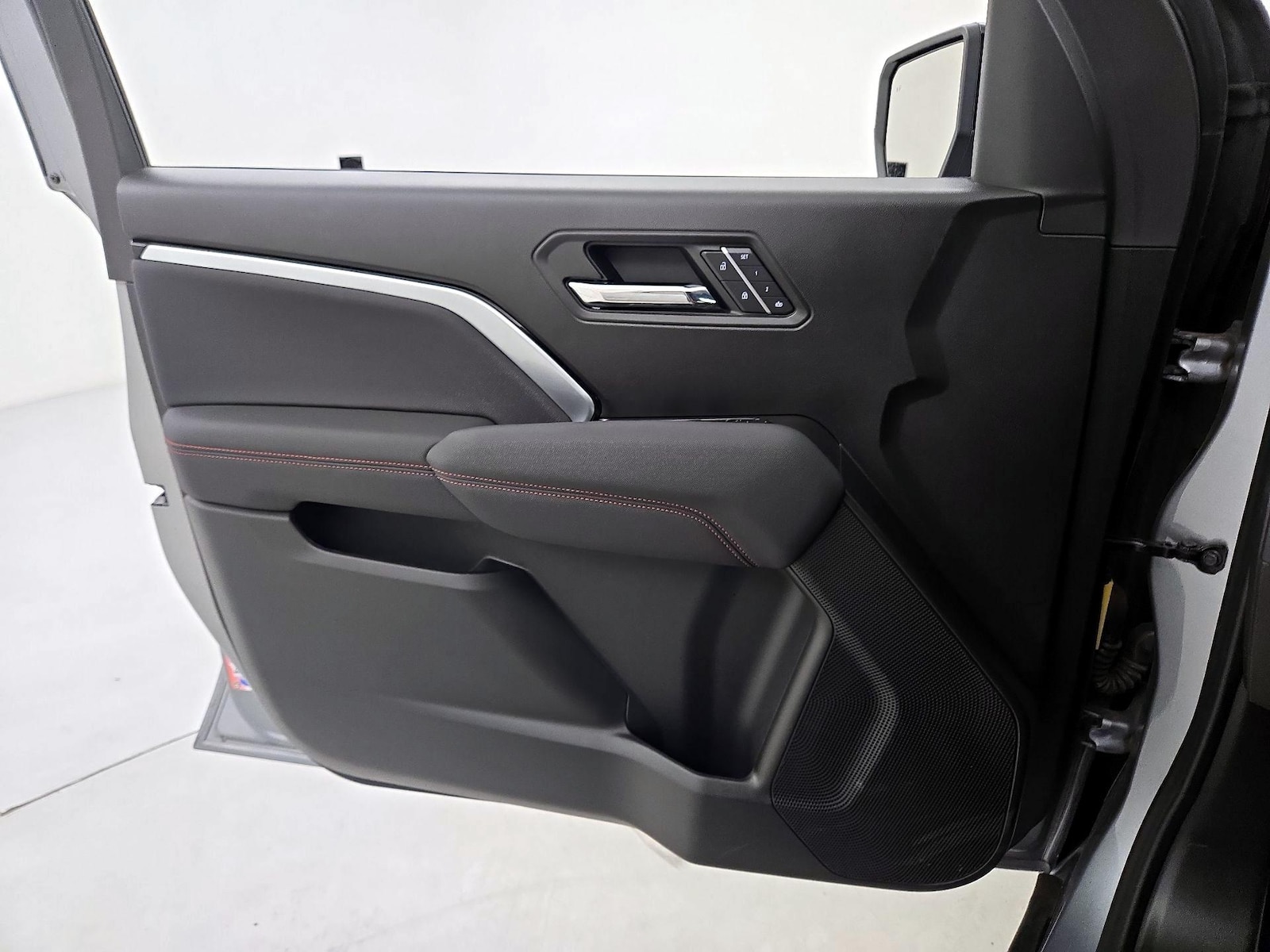 2026 Chevrolet Colorado Z71 - Photo 13