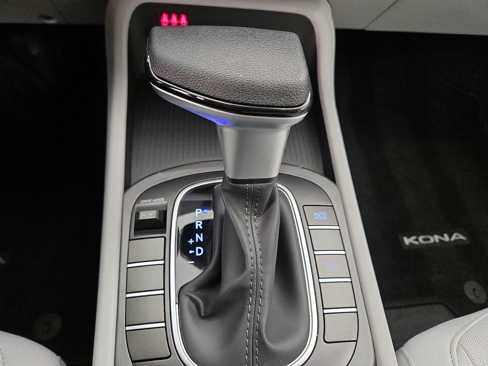 2026 Hyundai Kona SE - Photo 18