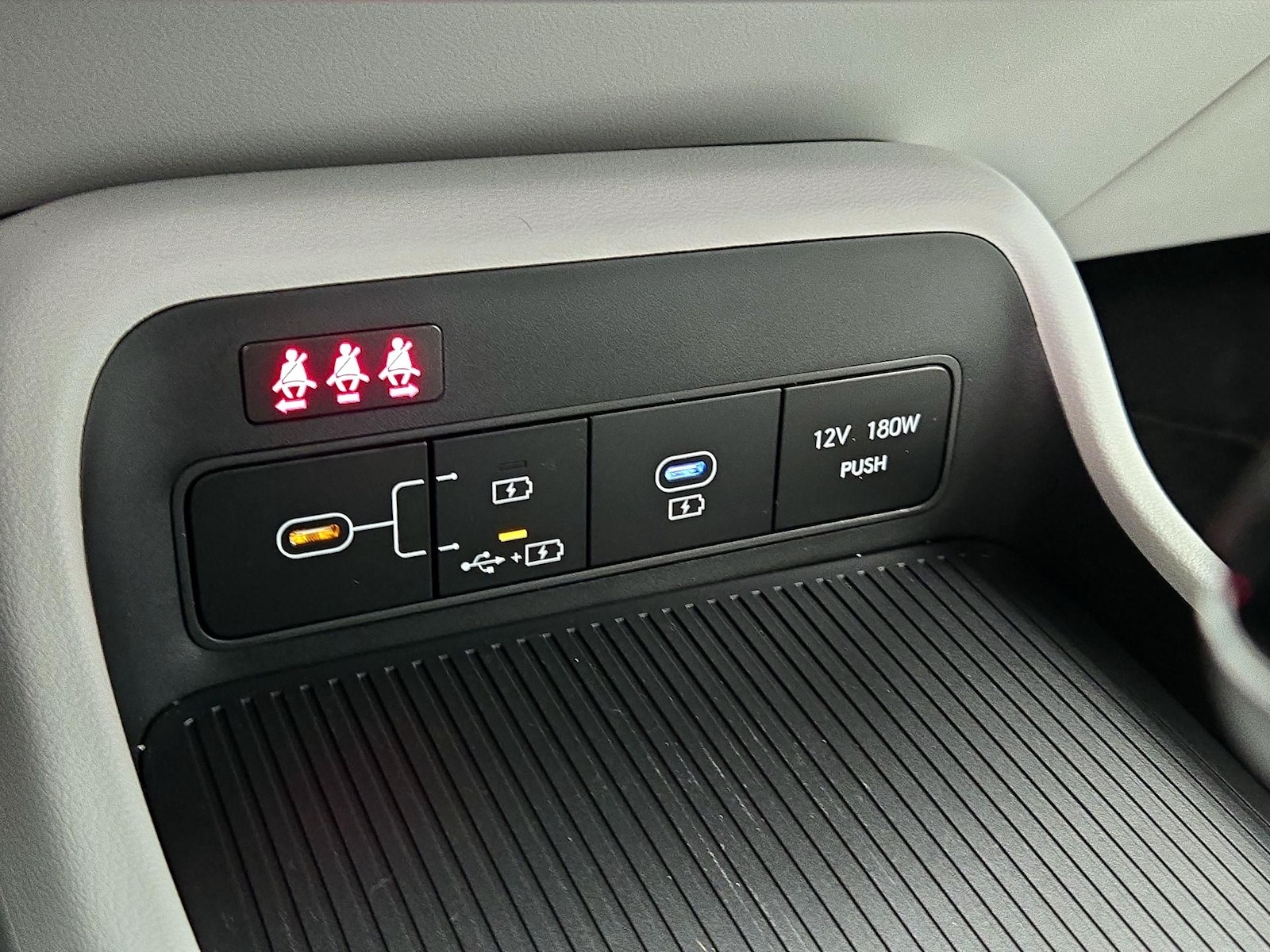 2026 Hyundai Kona SE - Photo 19