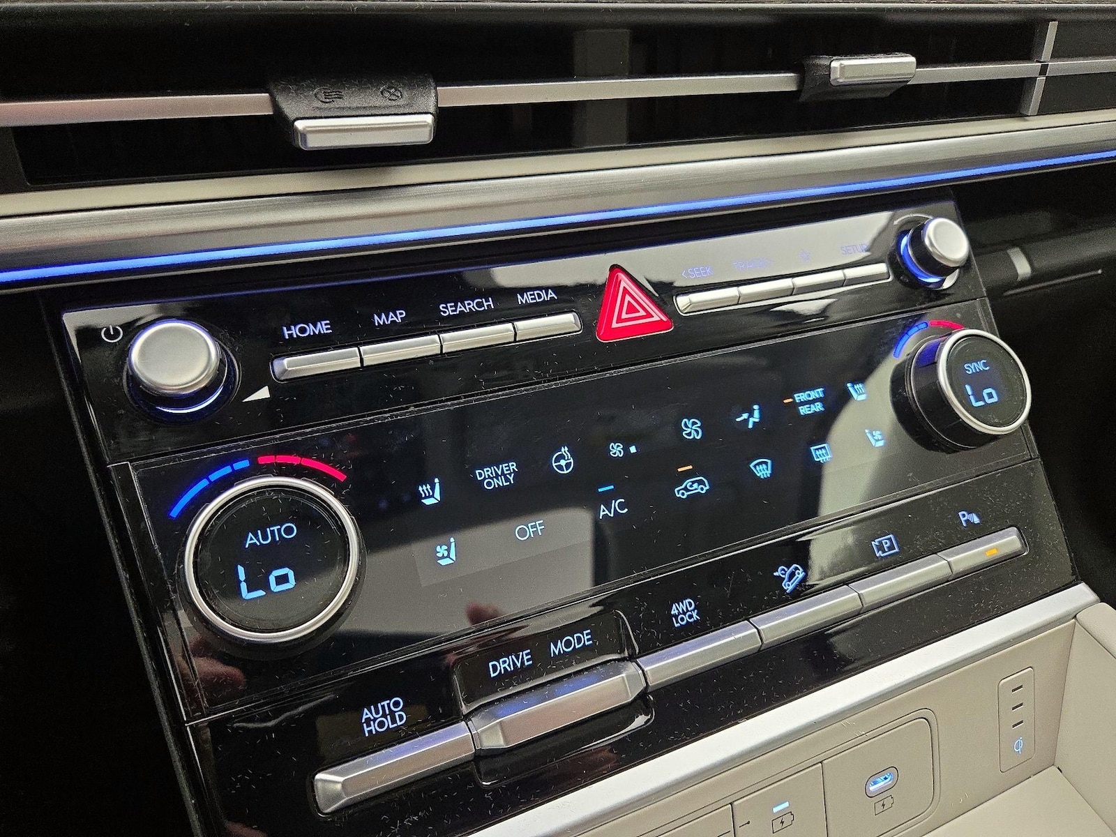 2026 Hyundai Santa Fe Calligraphy - Photo 18
