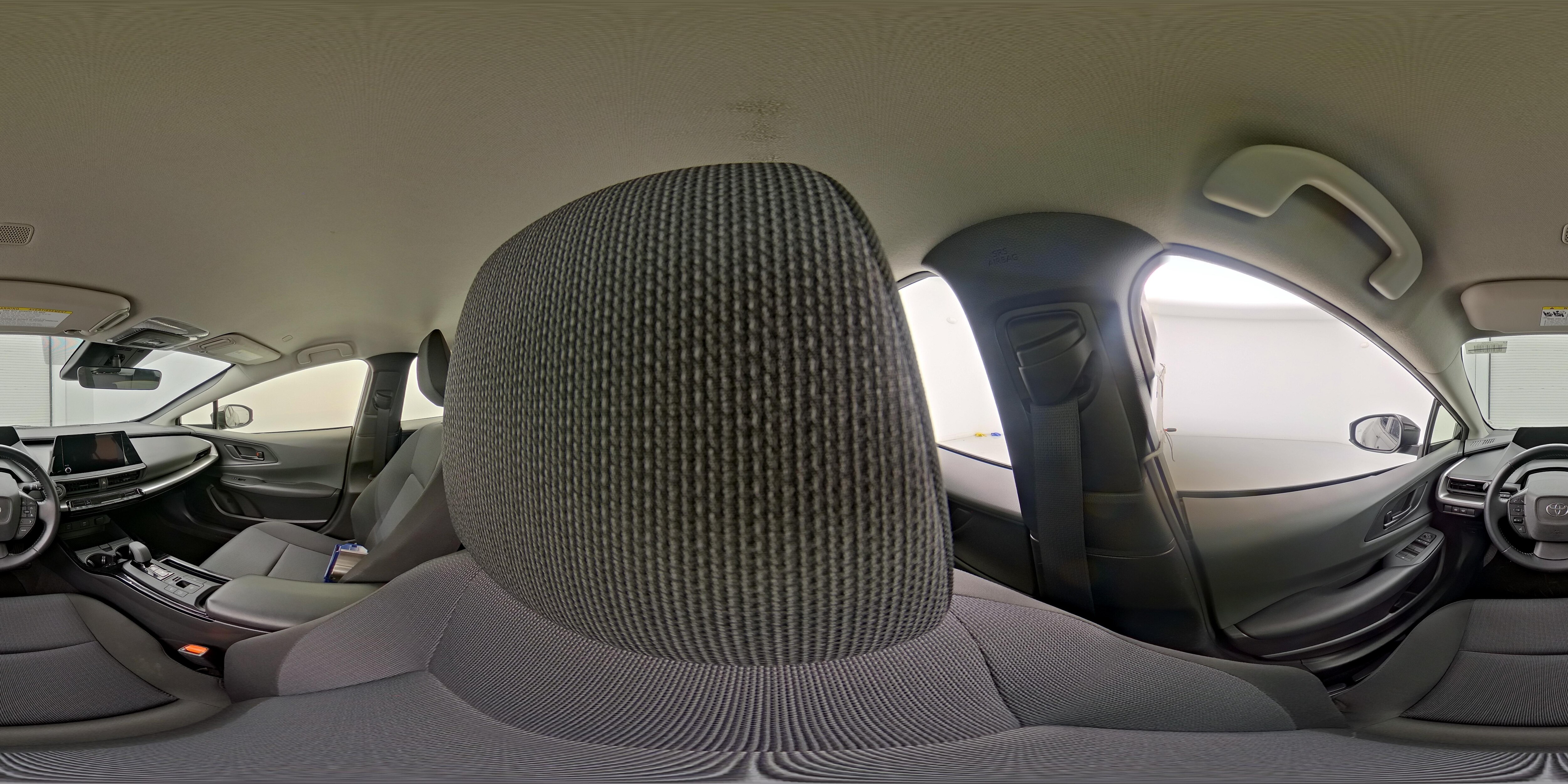 2025 Toyota Prius LE - Photo 26