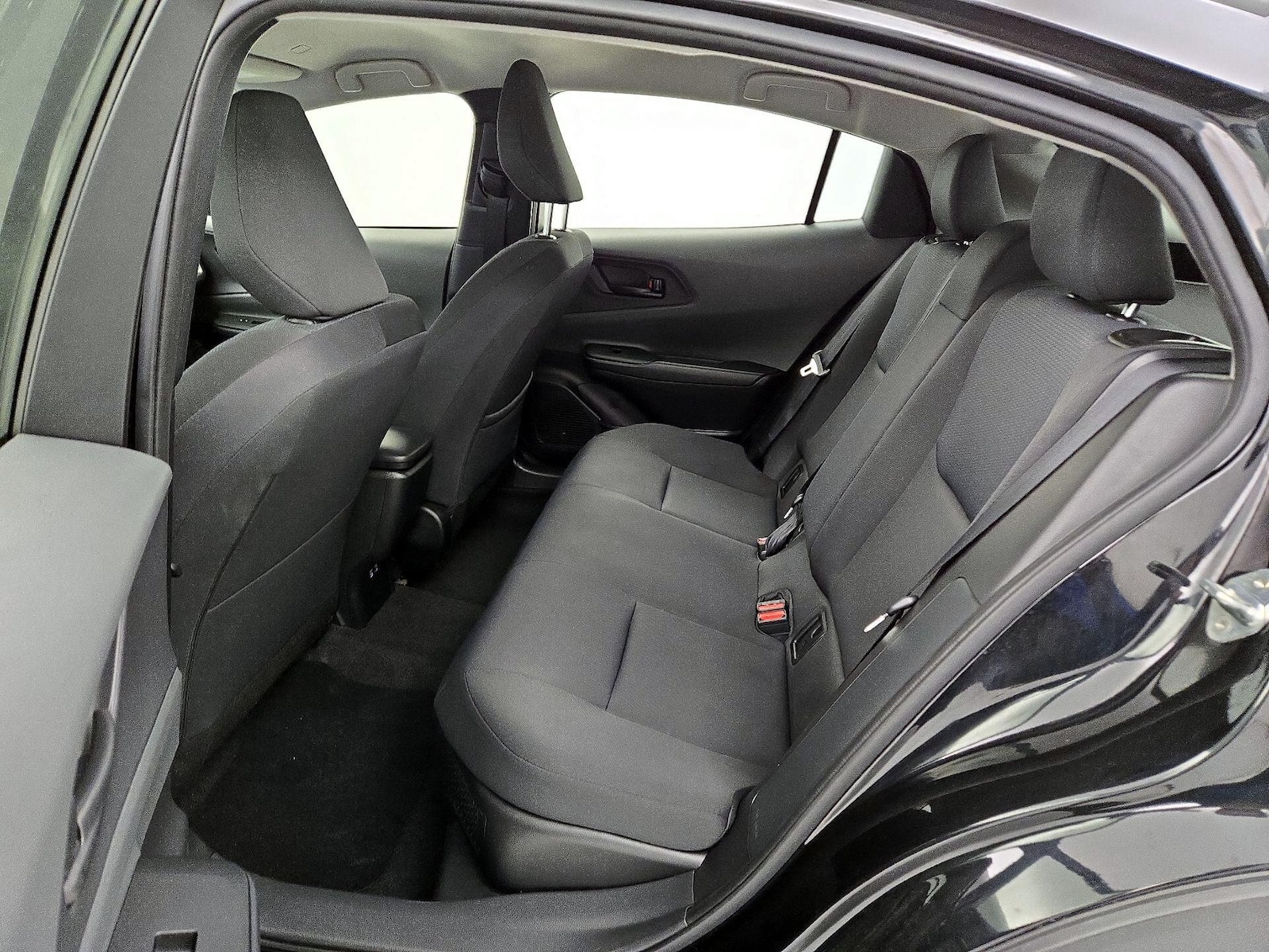 2025 Toyota Prius LE - Photo 20