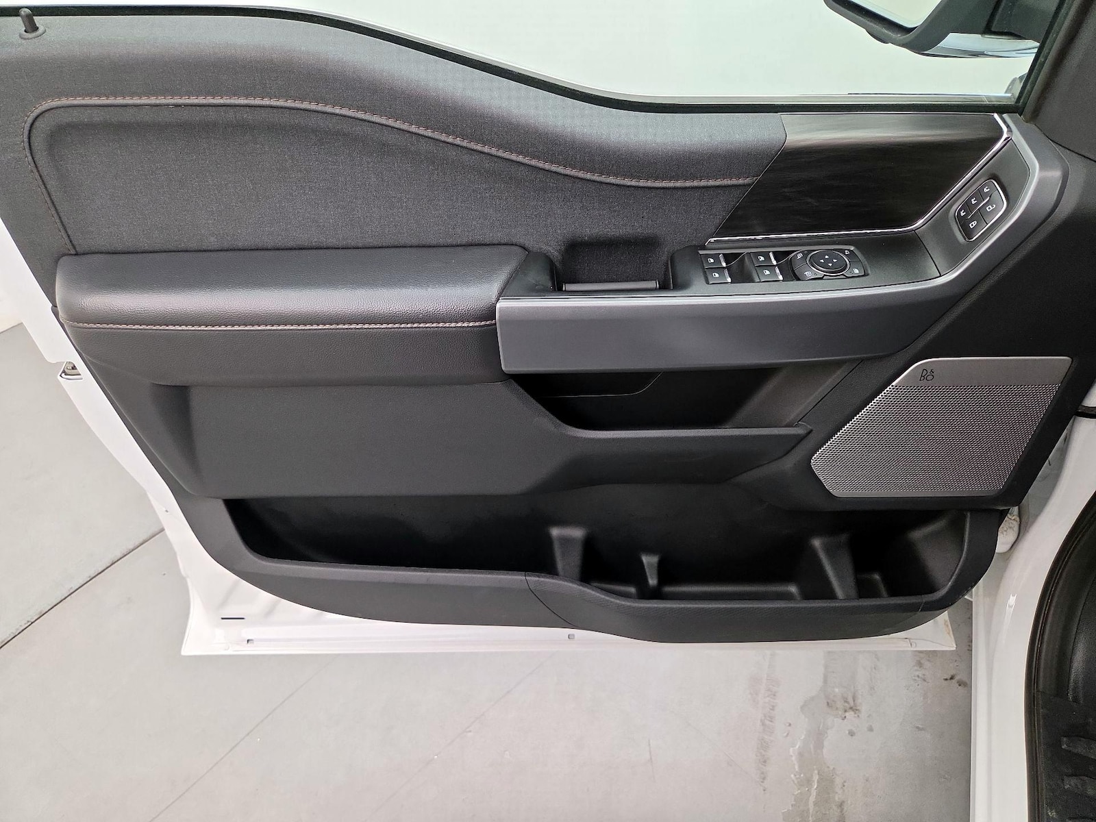 2025 Ford F-150 Lariat - Photo 13