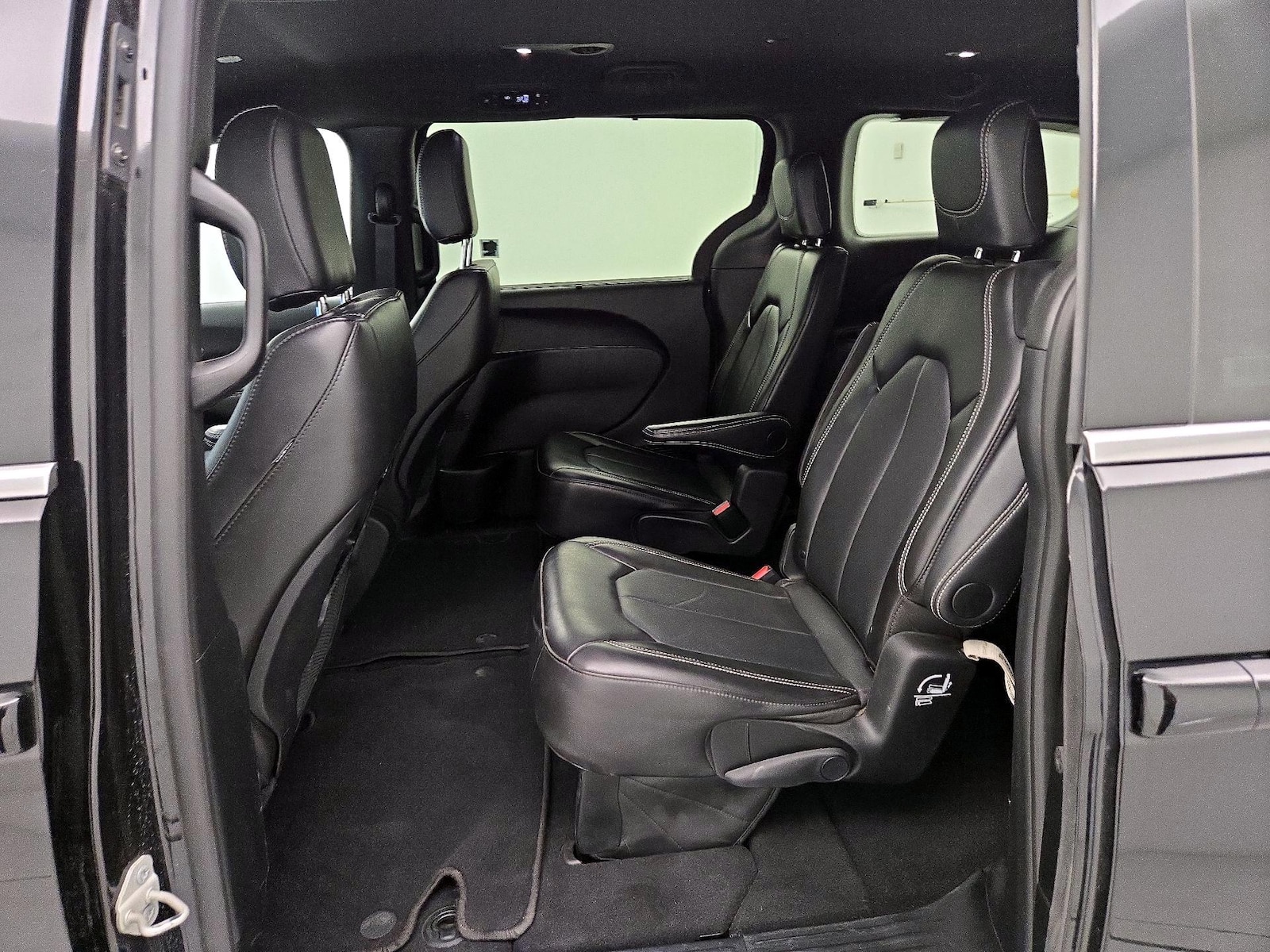 2025 Chrysler Pacifica Select - Photo 20
