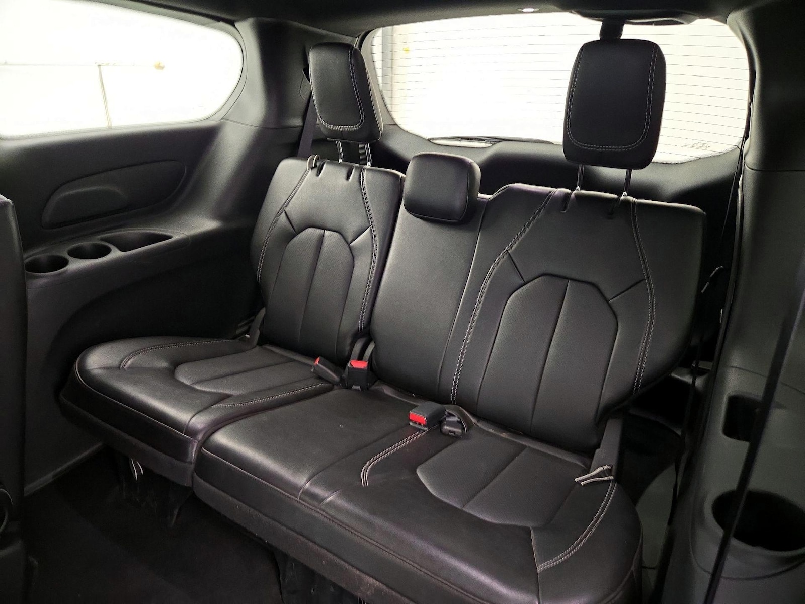 2025 Chrysler Pacifica Select - Photo 21