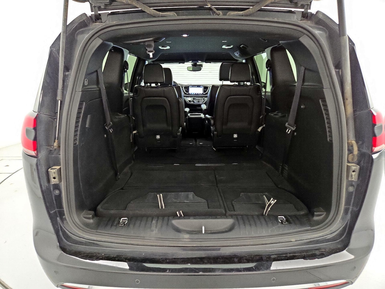 2025 Chrysler Pacifica Select - Photo 23