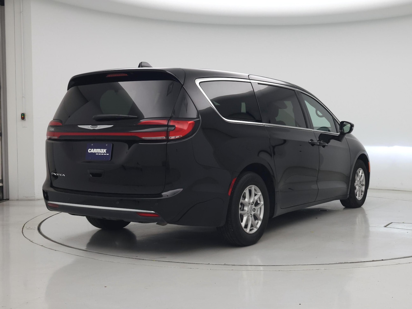 2025 Chrysler Pacifica Select - Photo 9