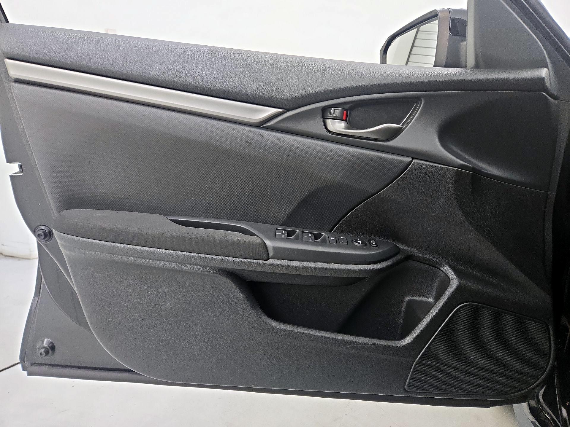 Thumbnail: 2018 Honda Civic - 12
