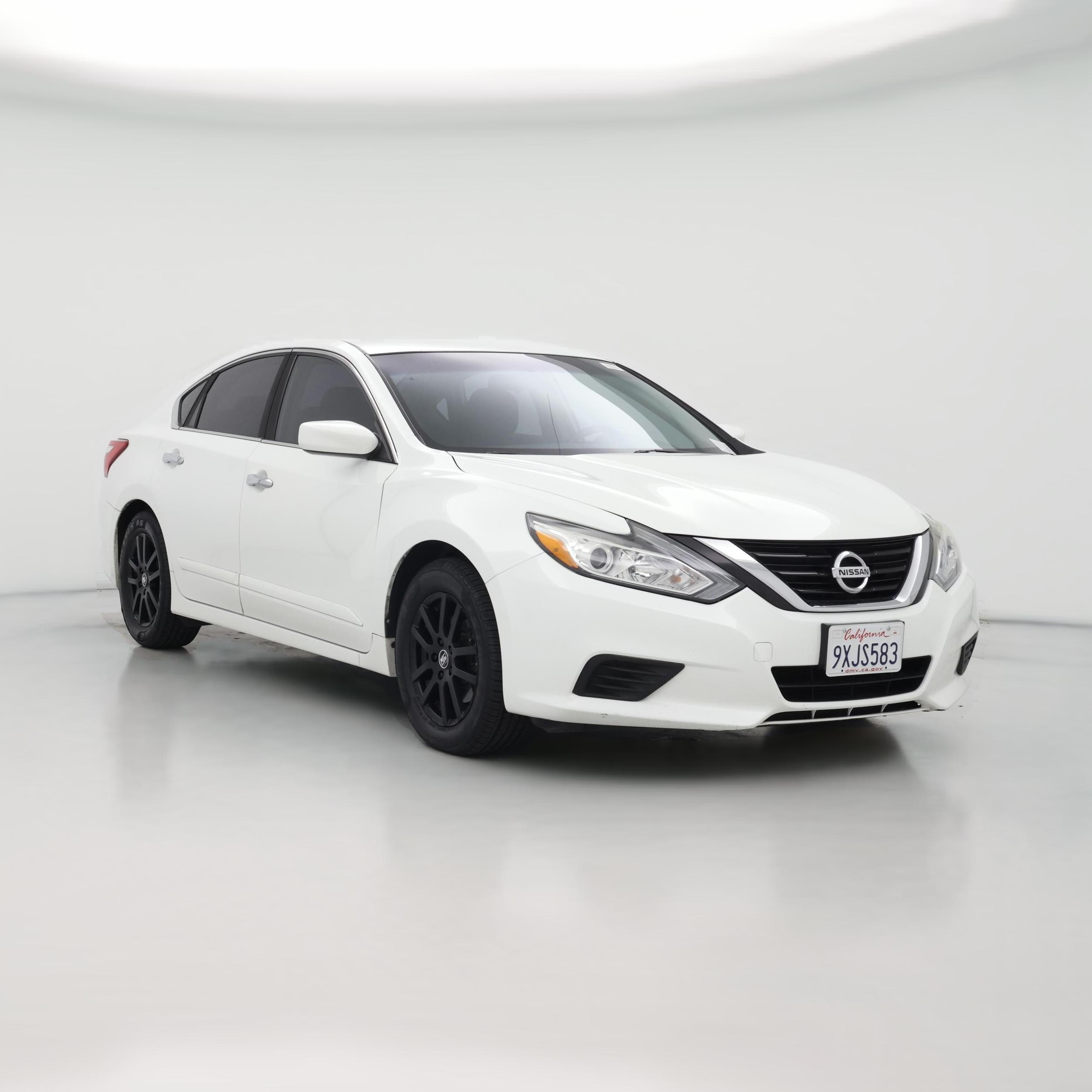Thumbnail: 2016 Nissan Altima - 1