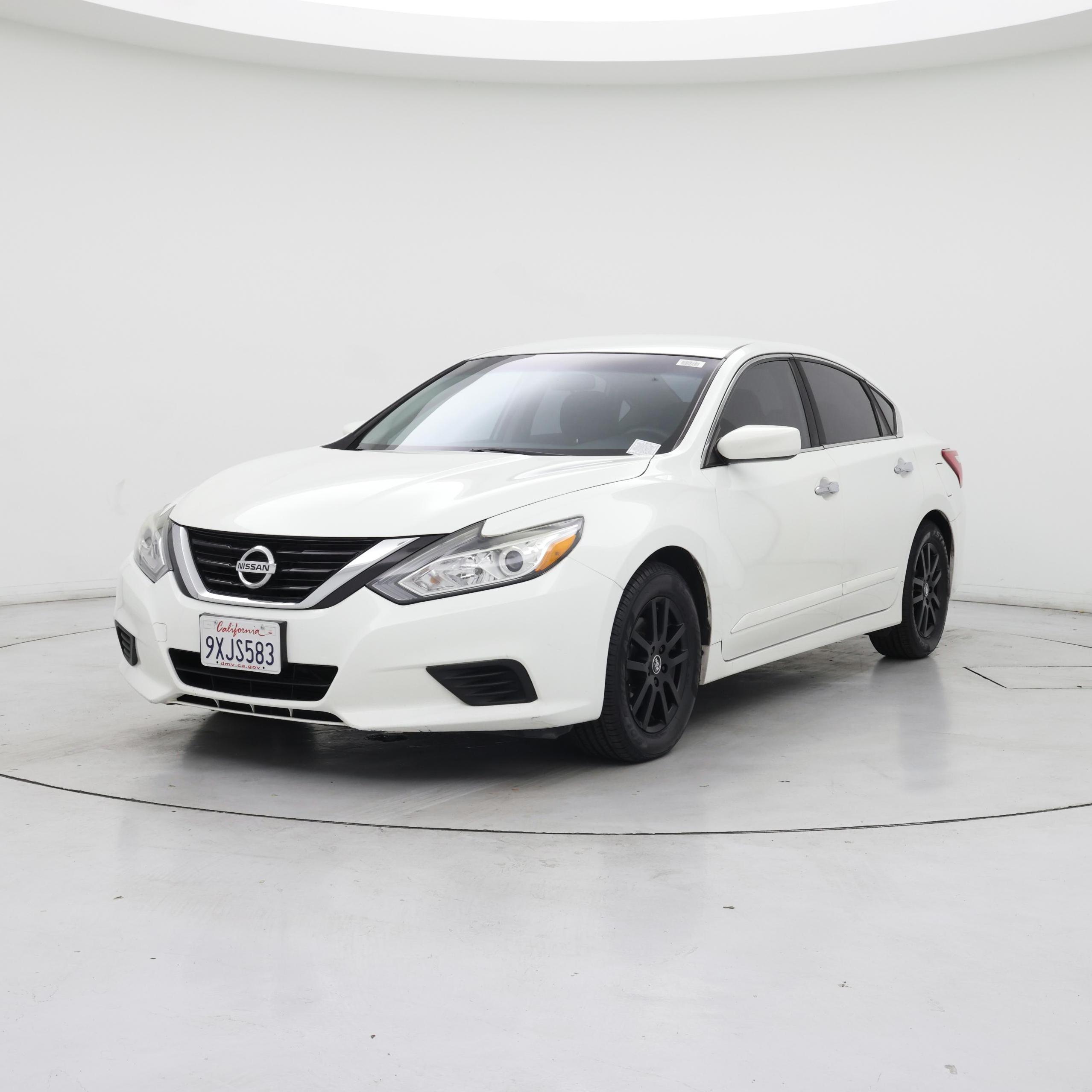 Thumbnail: 2016 Nissan Altima - 4