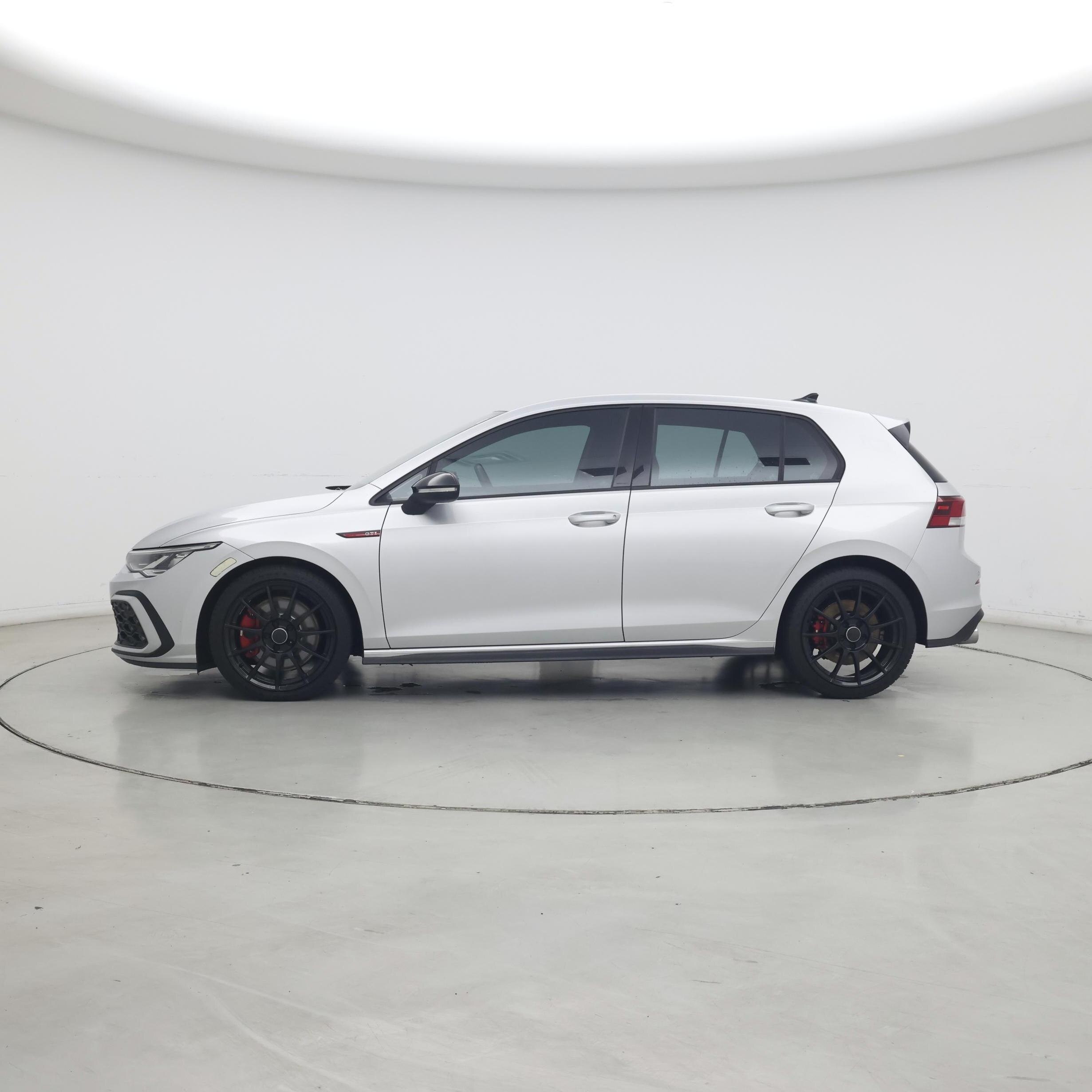 Thumbnail: 2022 Volkswagen Golf - 3