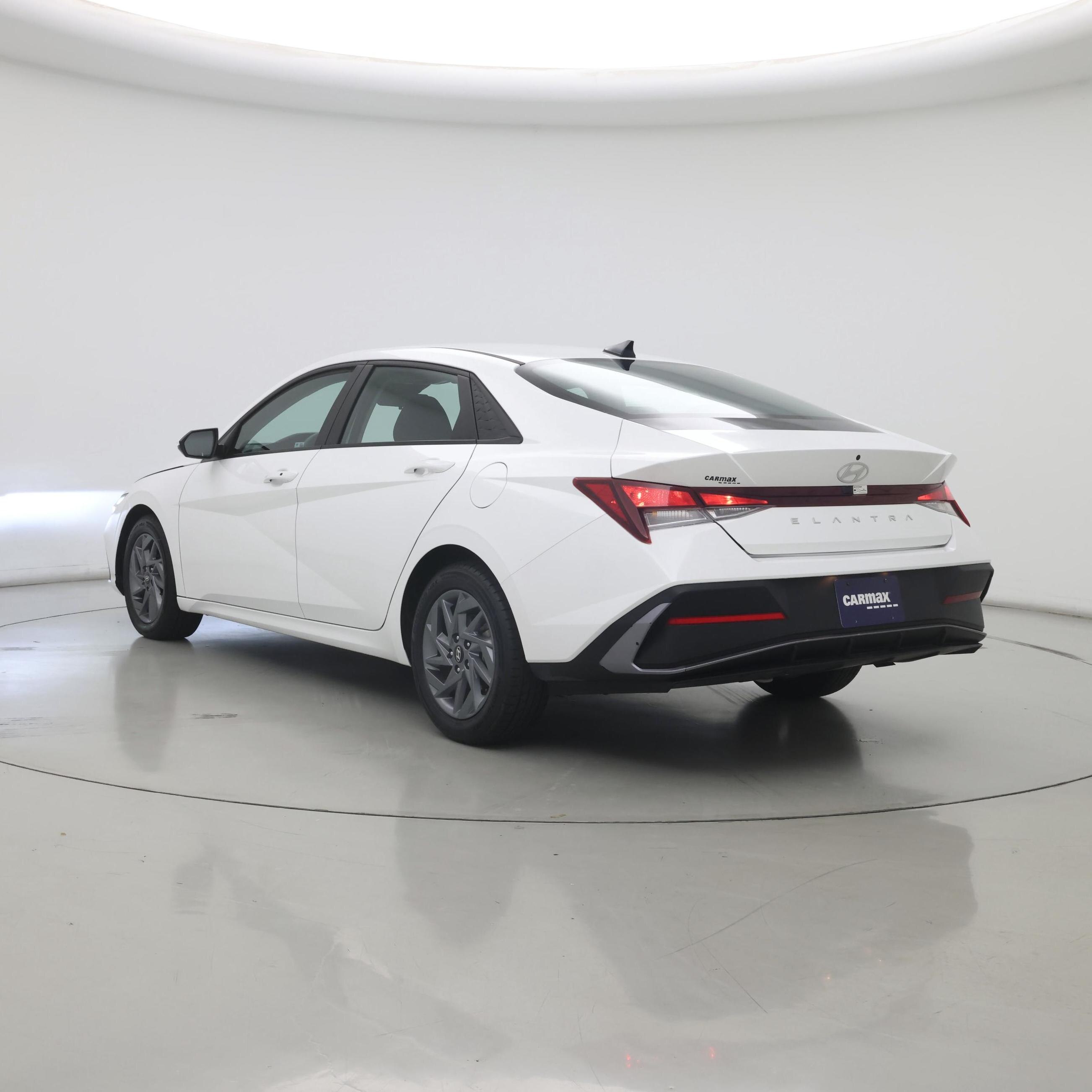 Thumbnail: 2024 Hyundai Elantra - 2