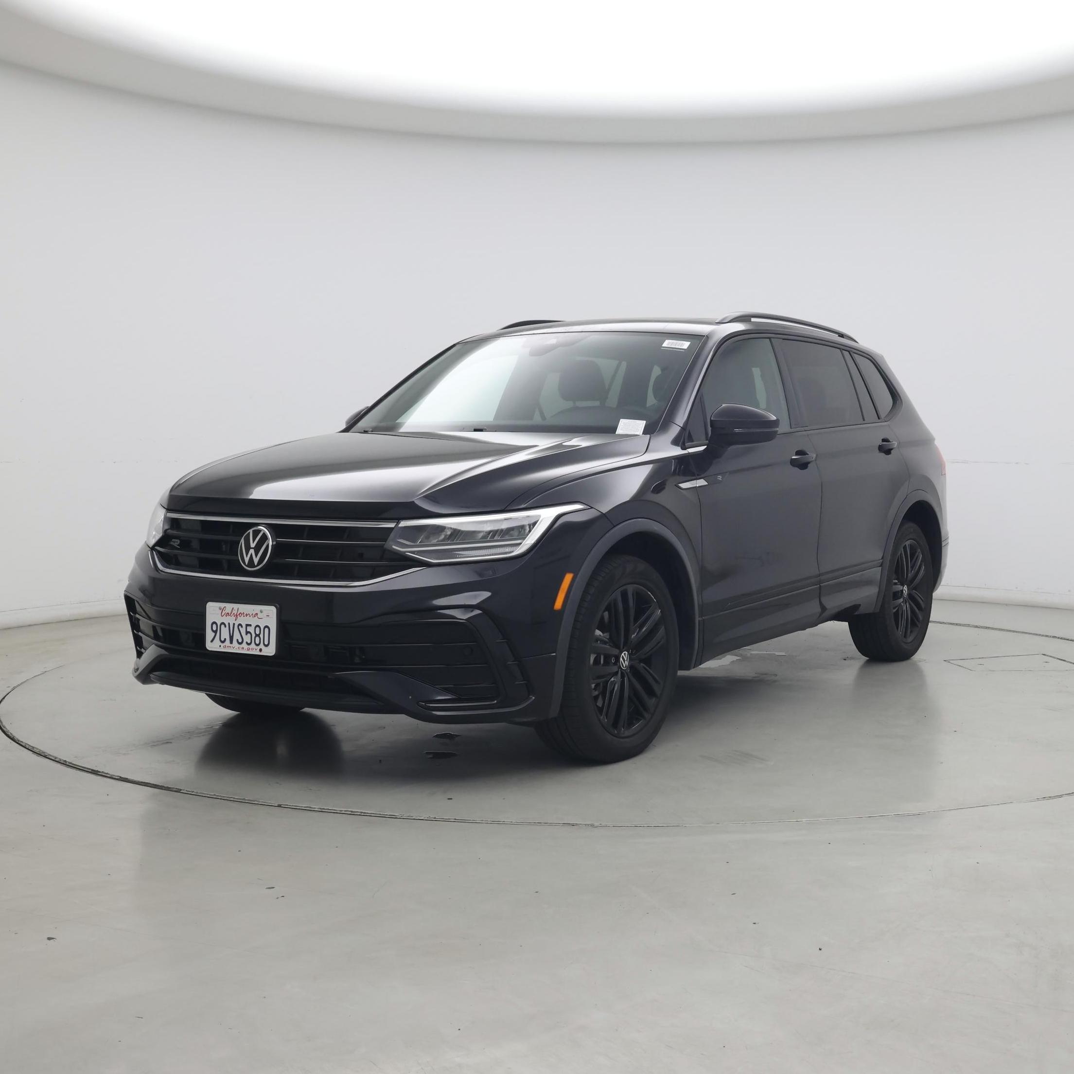 Thumbnail: 2022 Volkswagen Tiguan - 4