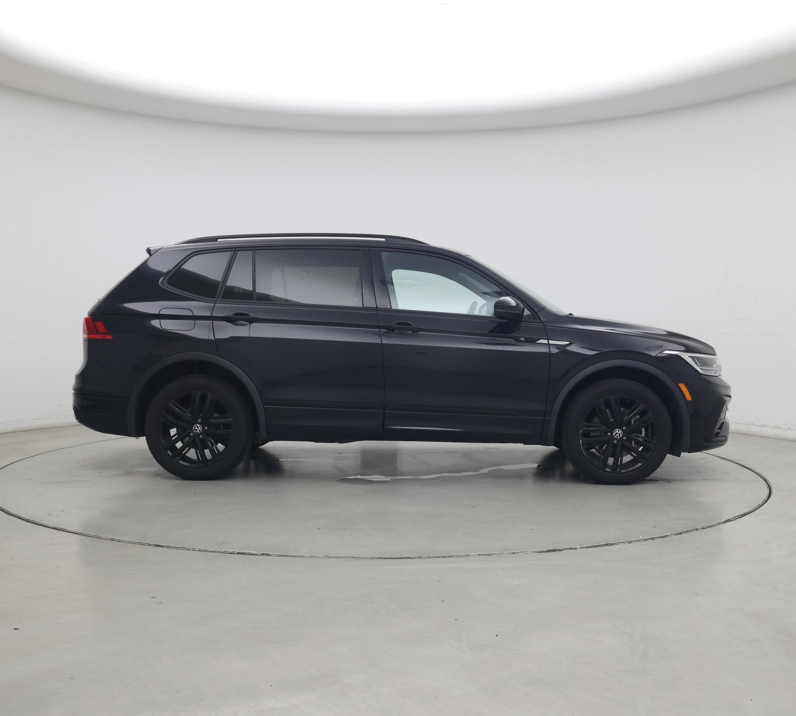 Thumbnail: 2022 Volkswagen Tiguan - 7