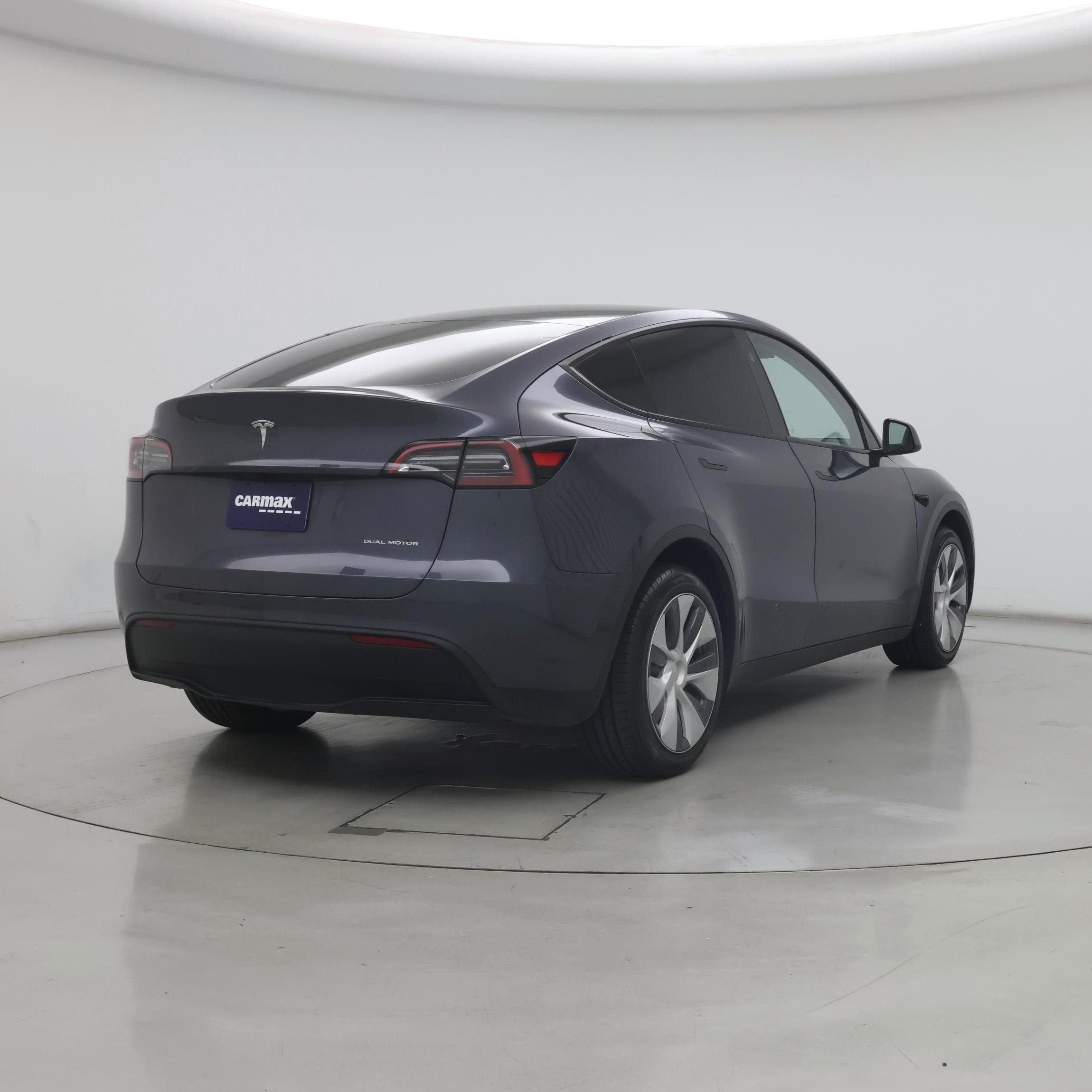 Thumbnail: 2023 Tesla Model Y - 8
