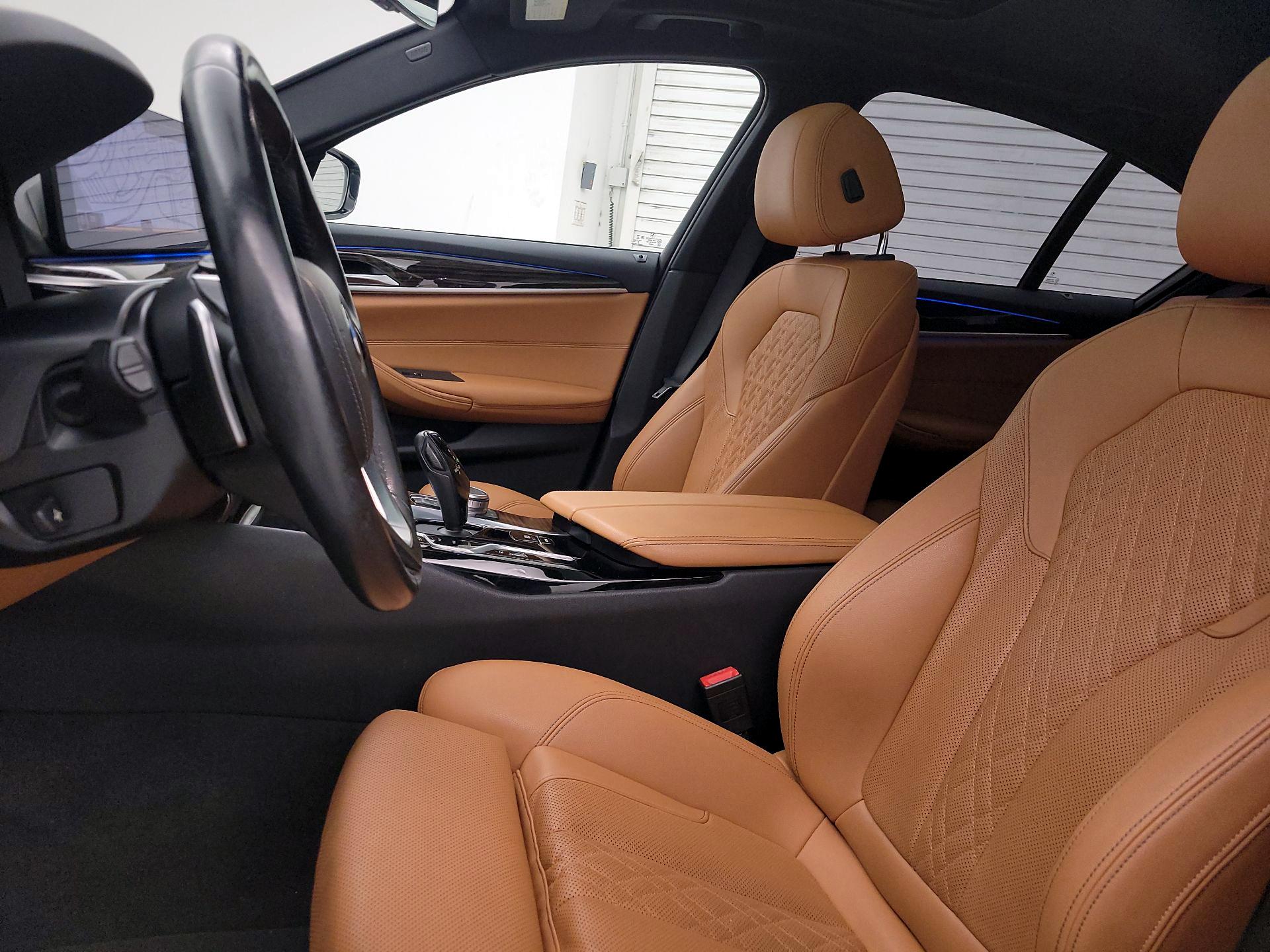 Thumbnail: 2021 BMW 5 Series - 11