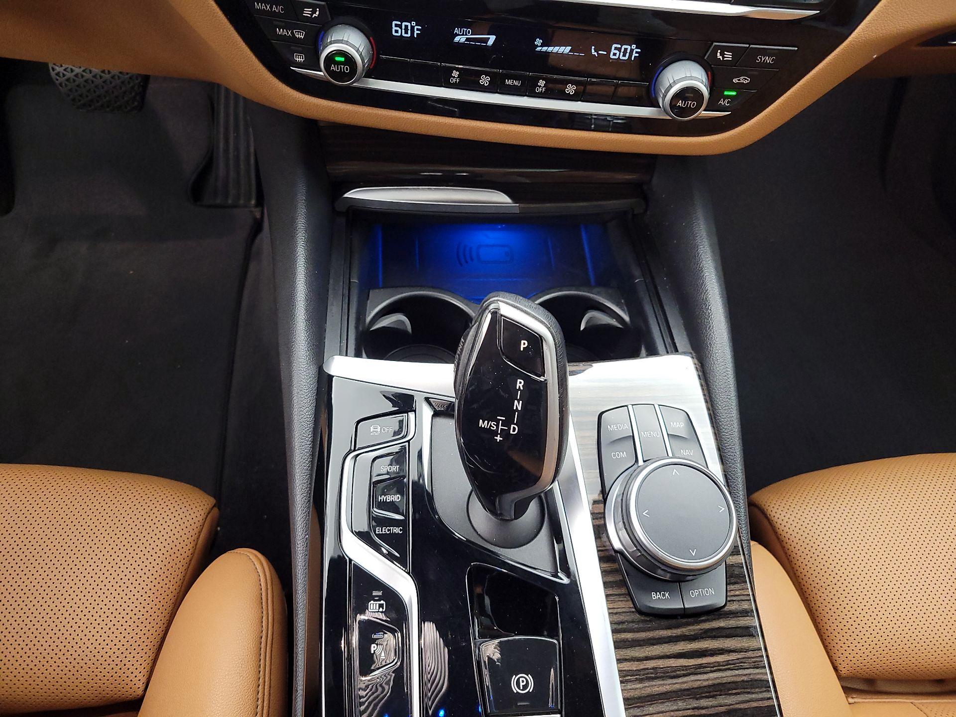Thumbnail: 2021 BMW 5 Series - 18