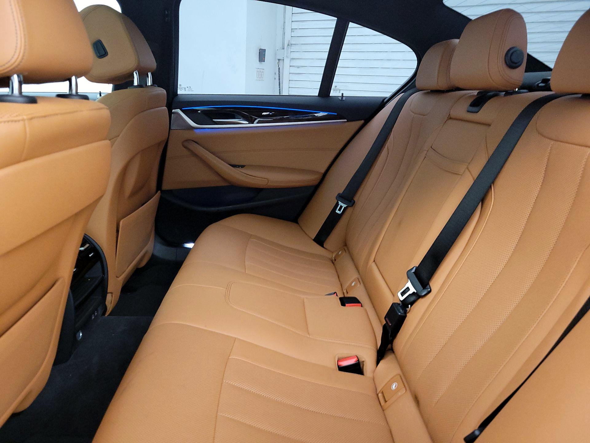 Thumbnail: 2021 BMW 5 Series - 20