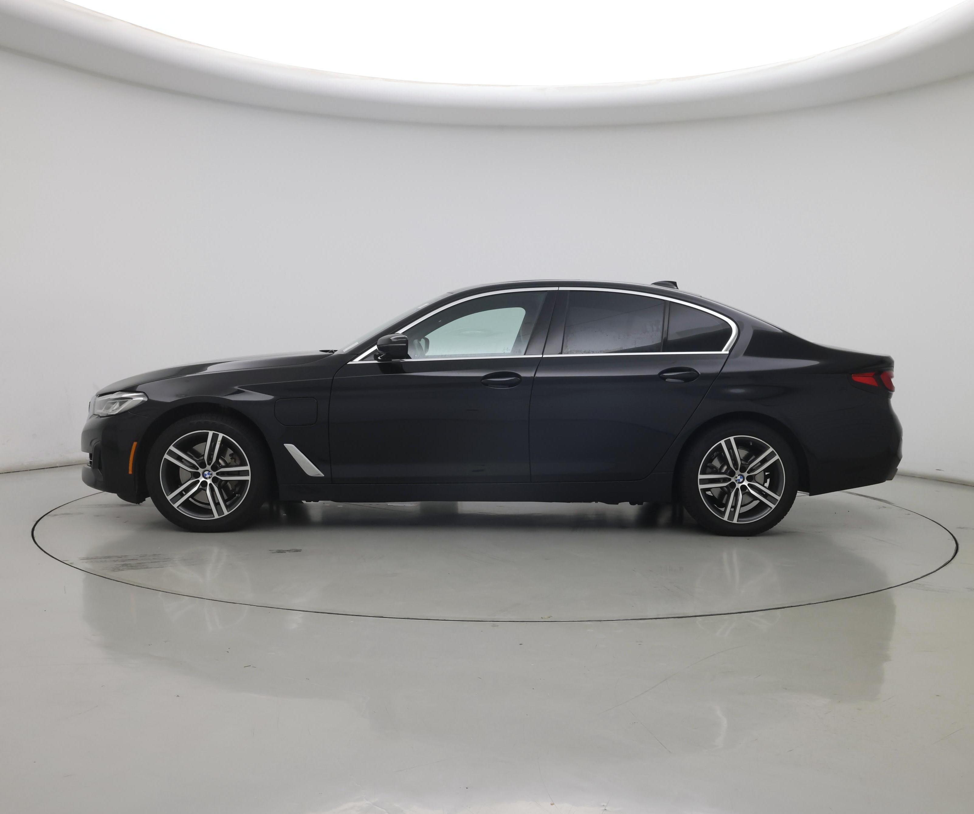 Thumbnail: 2021 BMW 5 Series - 3