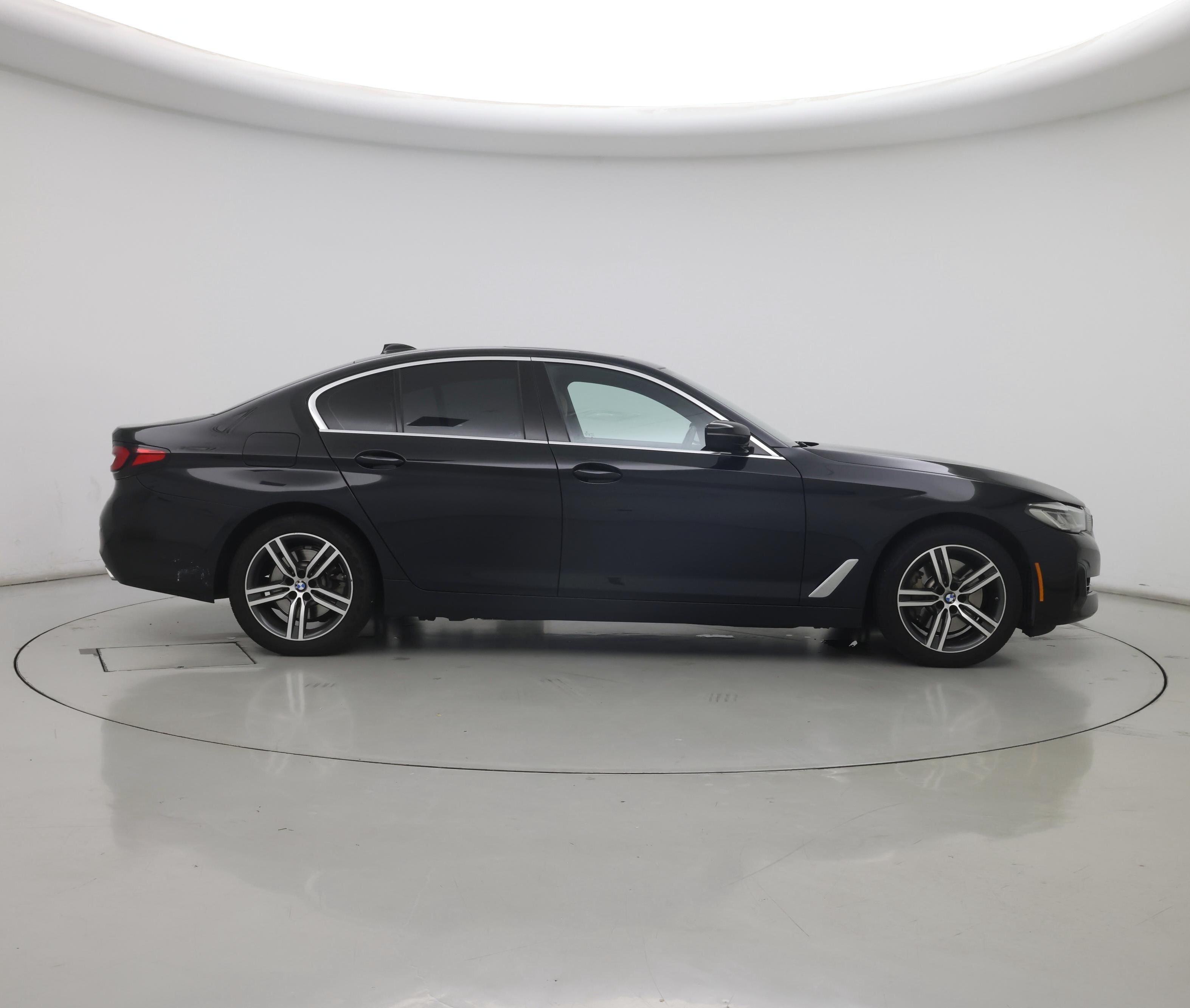 Thumbnail: 2021 BMW 5 Series - 7
