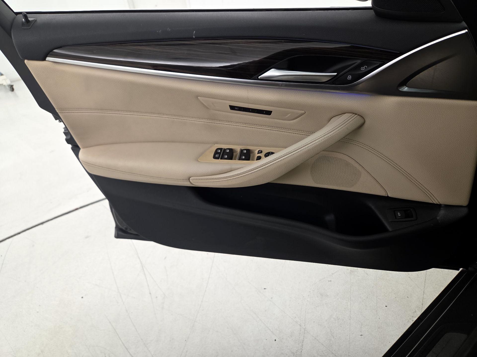 Thumbnail: 2019 BMW 5 Series - 12