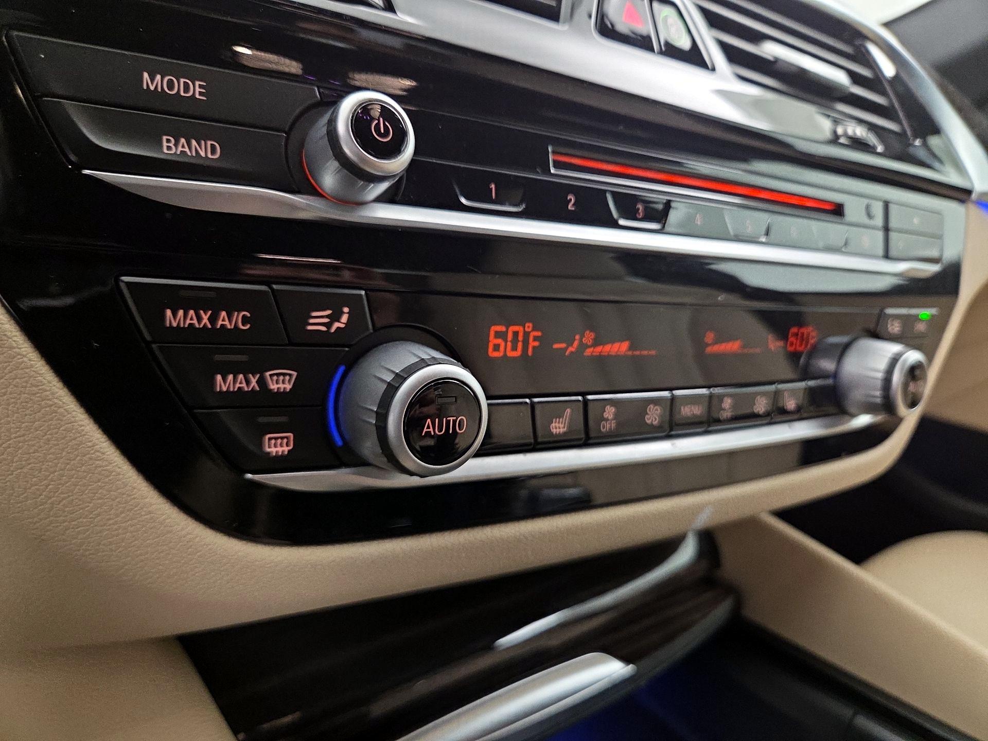 Thumbnail: 2019 BMW 5 Series - 17