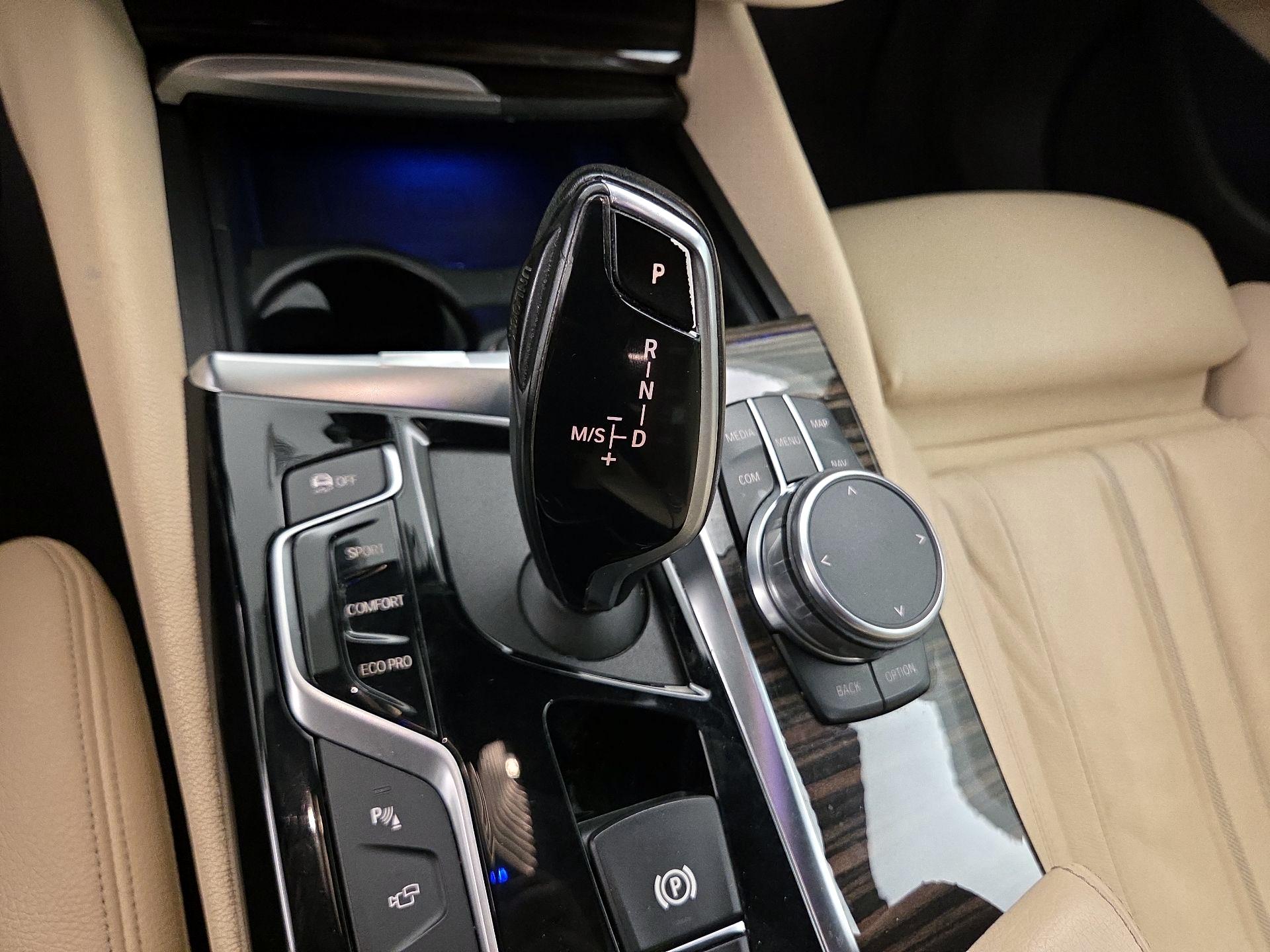Thumbnail: 2019 BMW 5 Series - 18