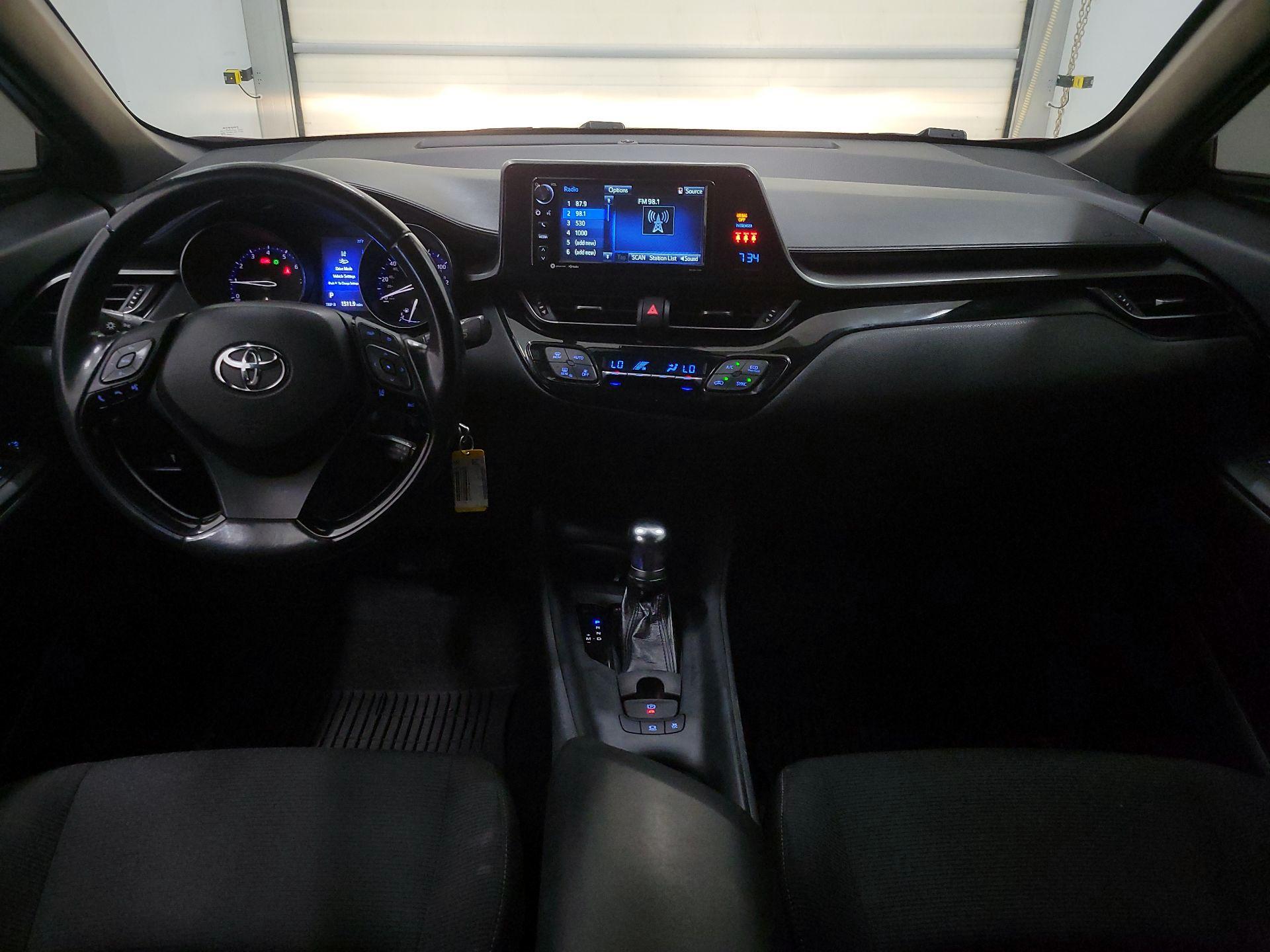Thumbnail: 2018 Toyota C-HR - 9