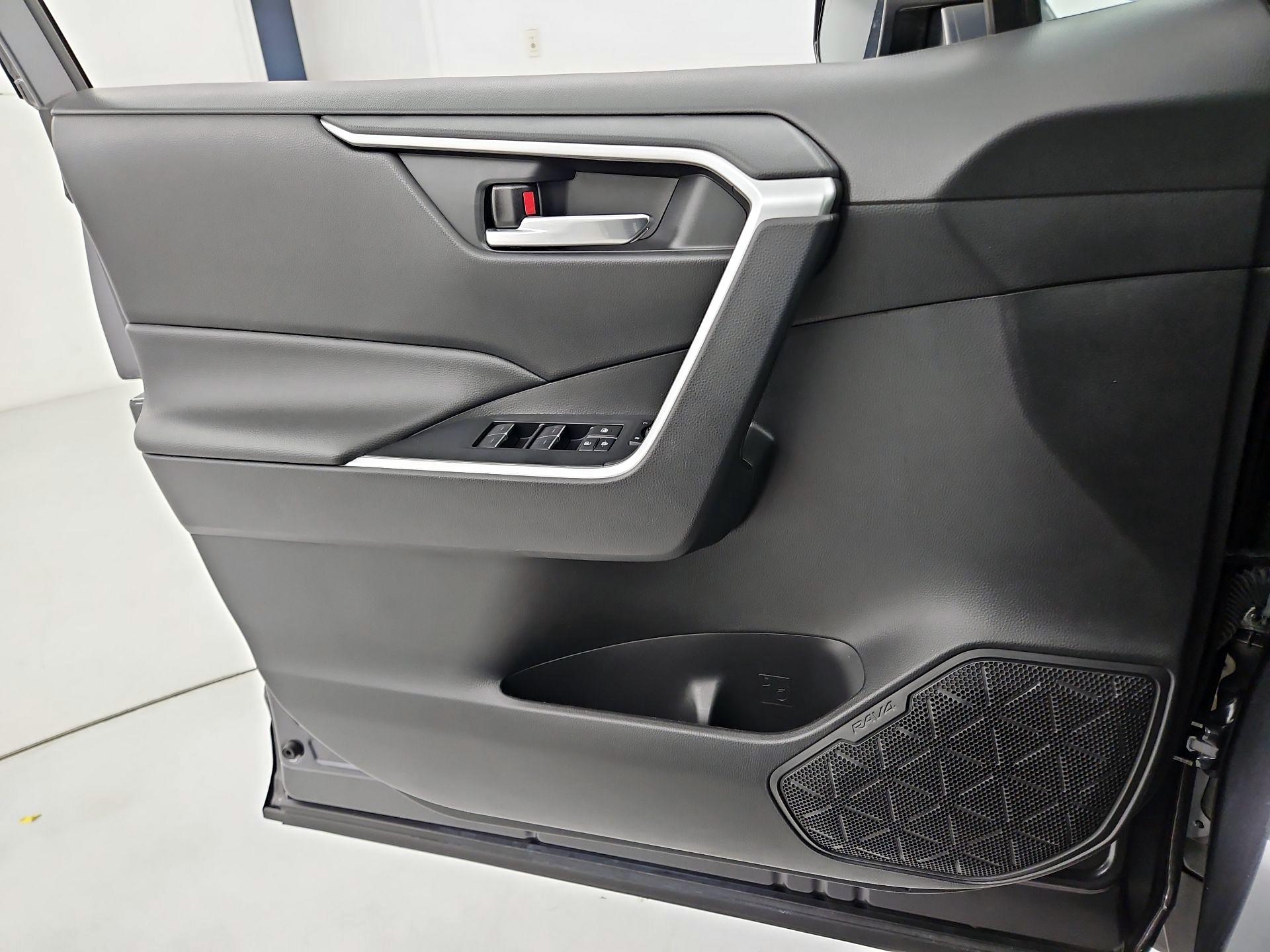 Thumbnail: 2024 Toyota RAV4 - 12