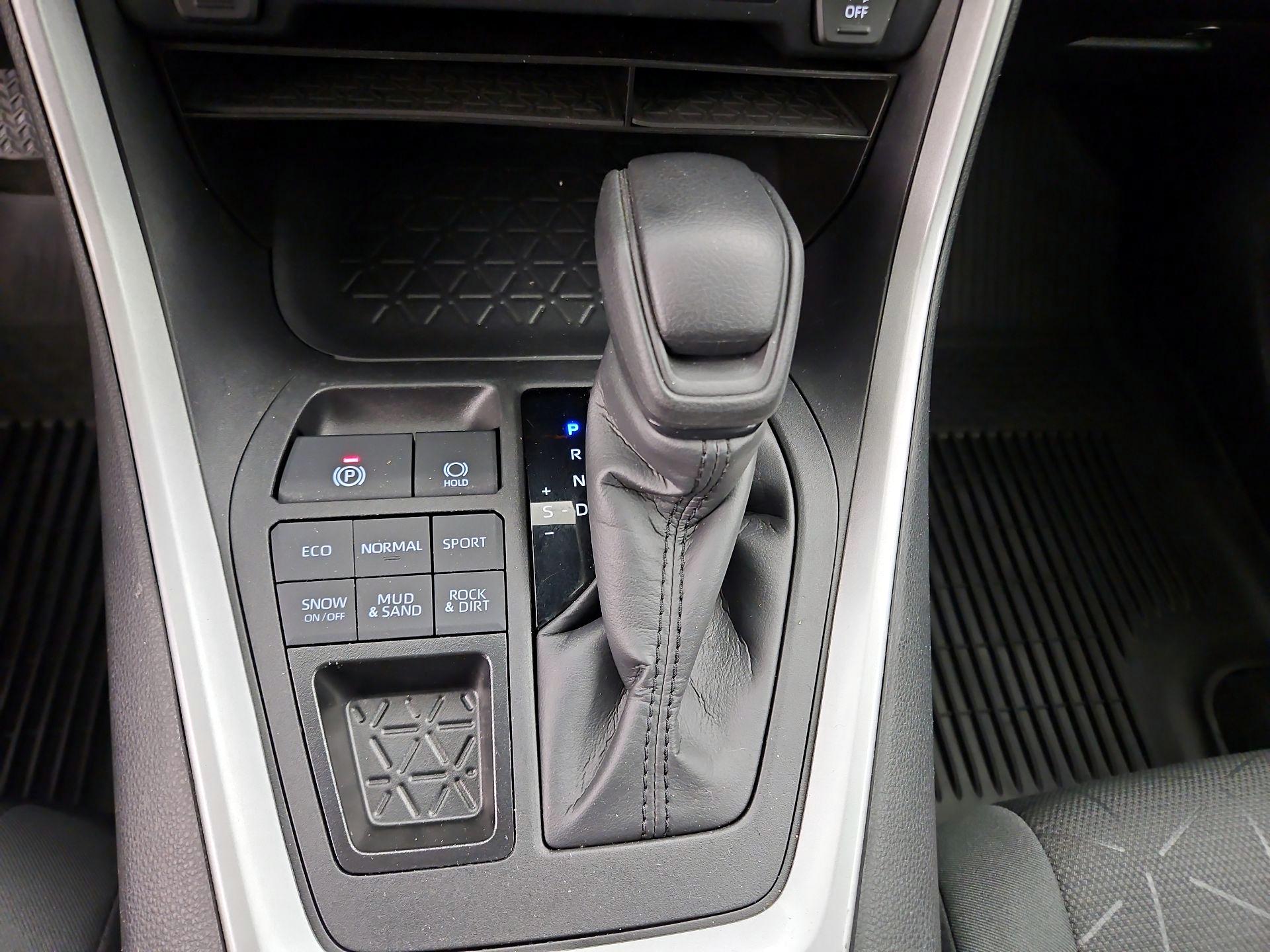 Thumbnail: 2024 Toyota RAV4 - 15