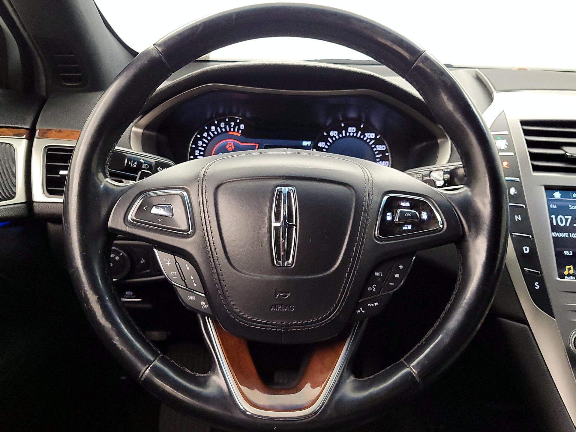 Thumbnail: 2017 Lincoln MKZ - 10