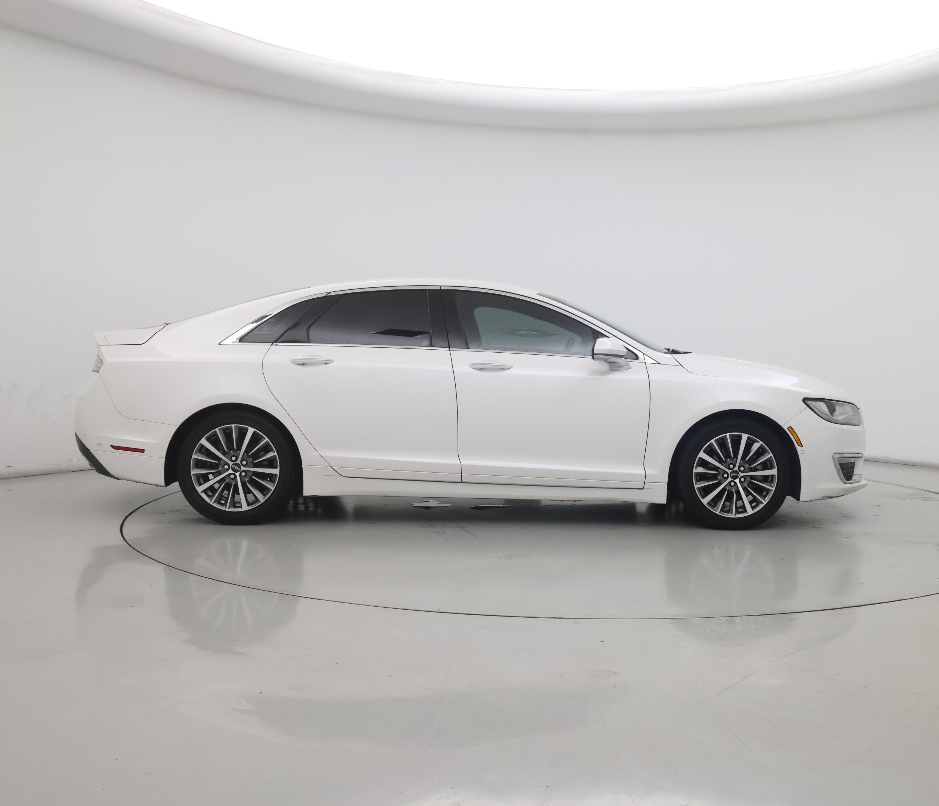 Thumbnail: 2017 Lincoln MKZ - 7
